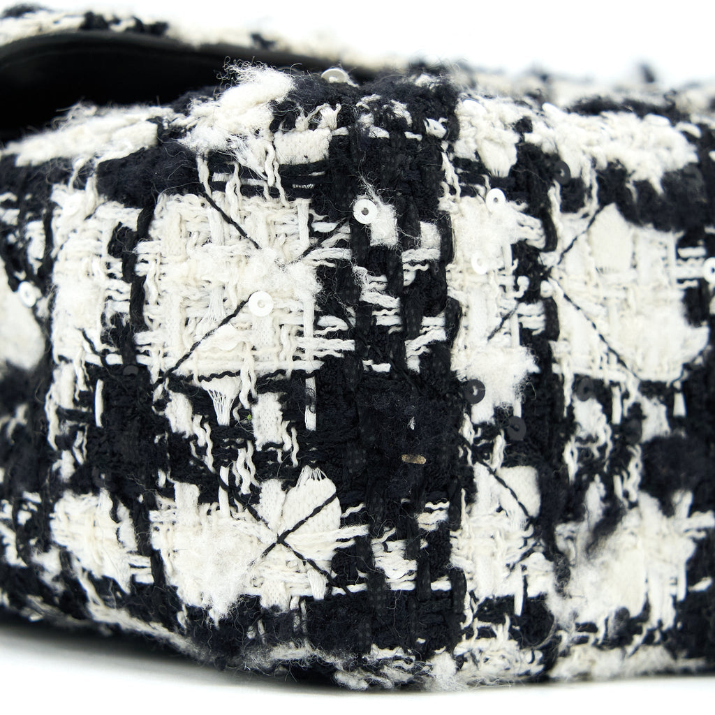 Chanel Classic Double Flap Bag Tweed Black/White