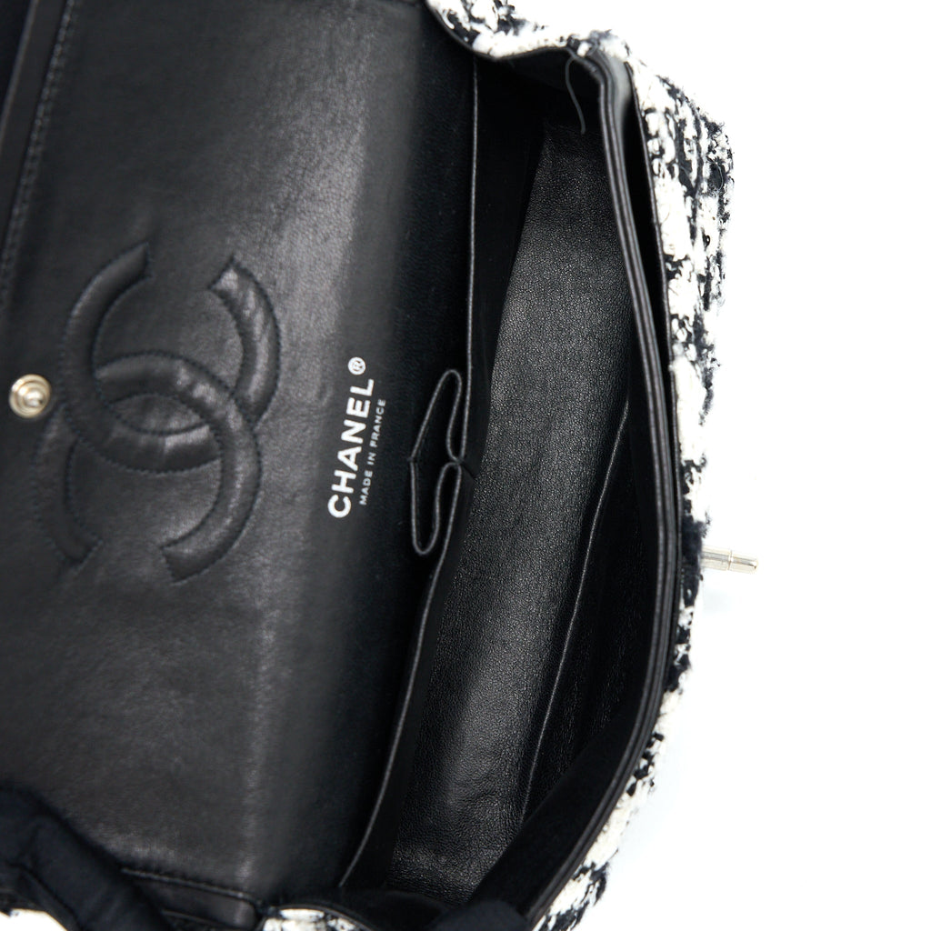 Chanel Classic Double Flap Bag Tweed Black/White