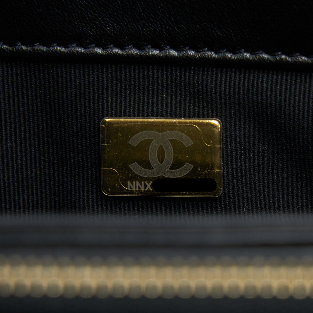 Chanel 22K Gold Pillar Adjustment Chain Flap Bag Lambskin Black  (Microchip)