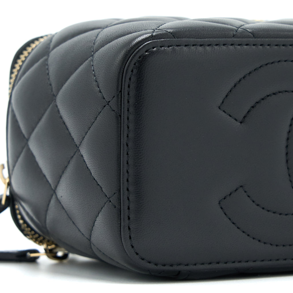 Chanel 22A Top Handle Long Vanity With Chain Lambskin Black L