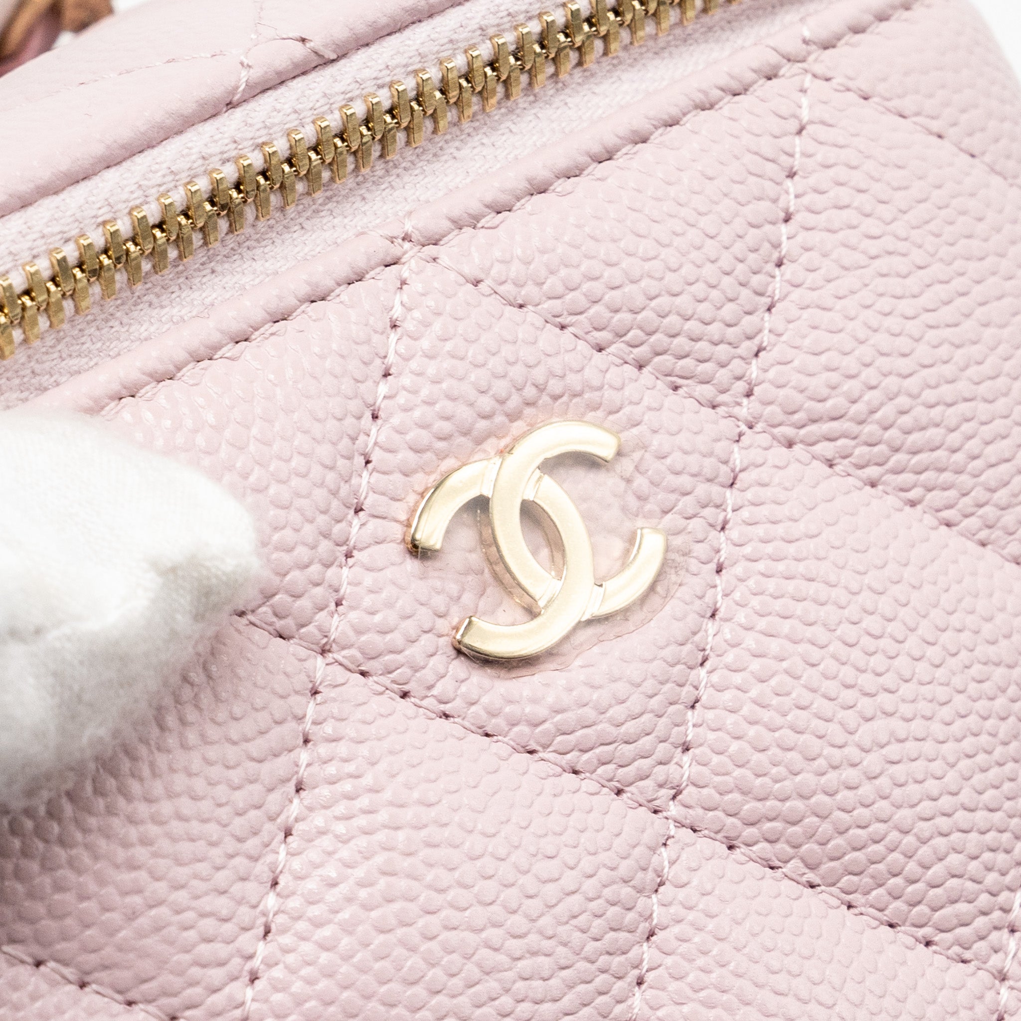 Chanel Mini vanity with chain caviar pink L