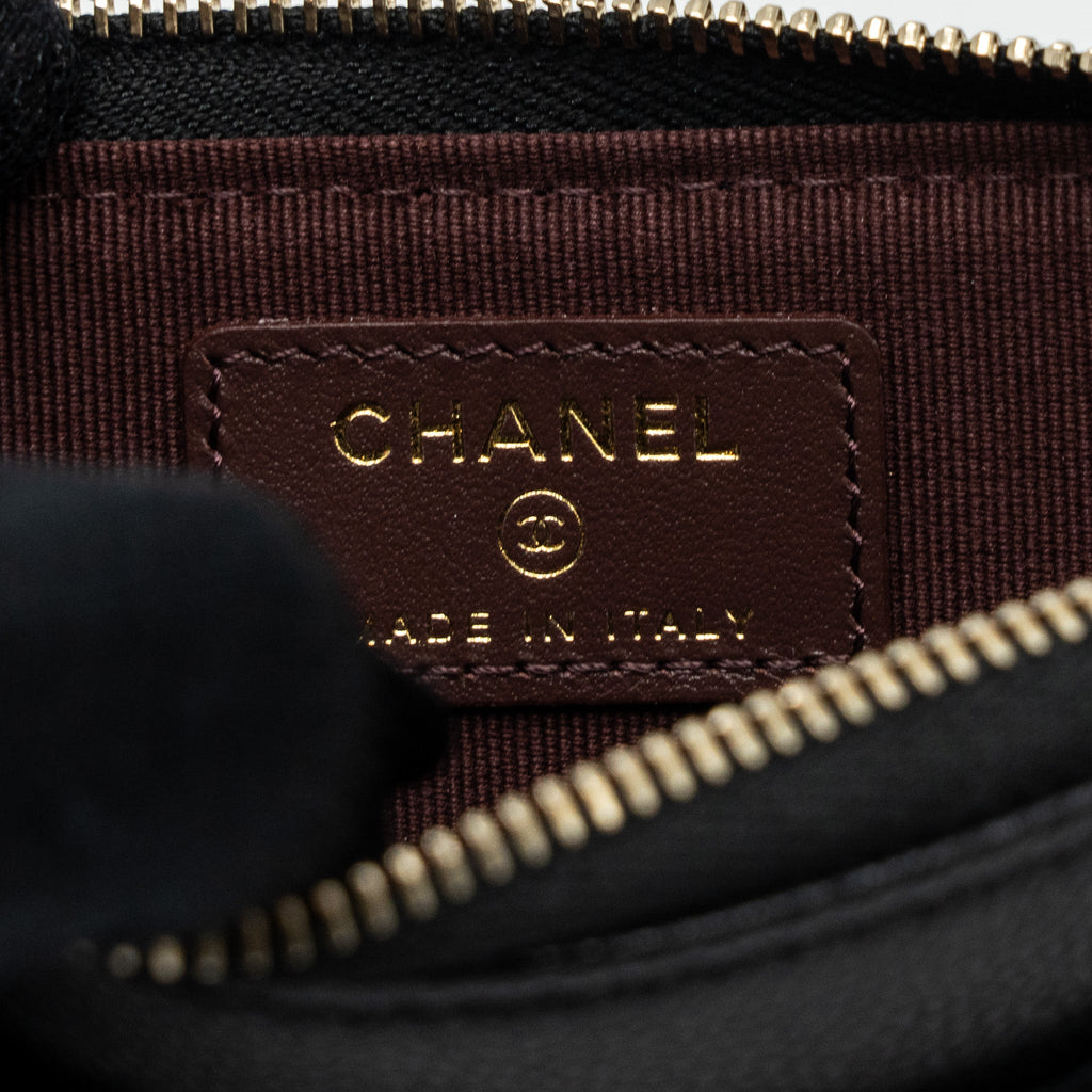 Chanel L zipper card holder caviar black  (microchip )