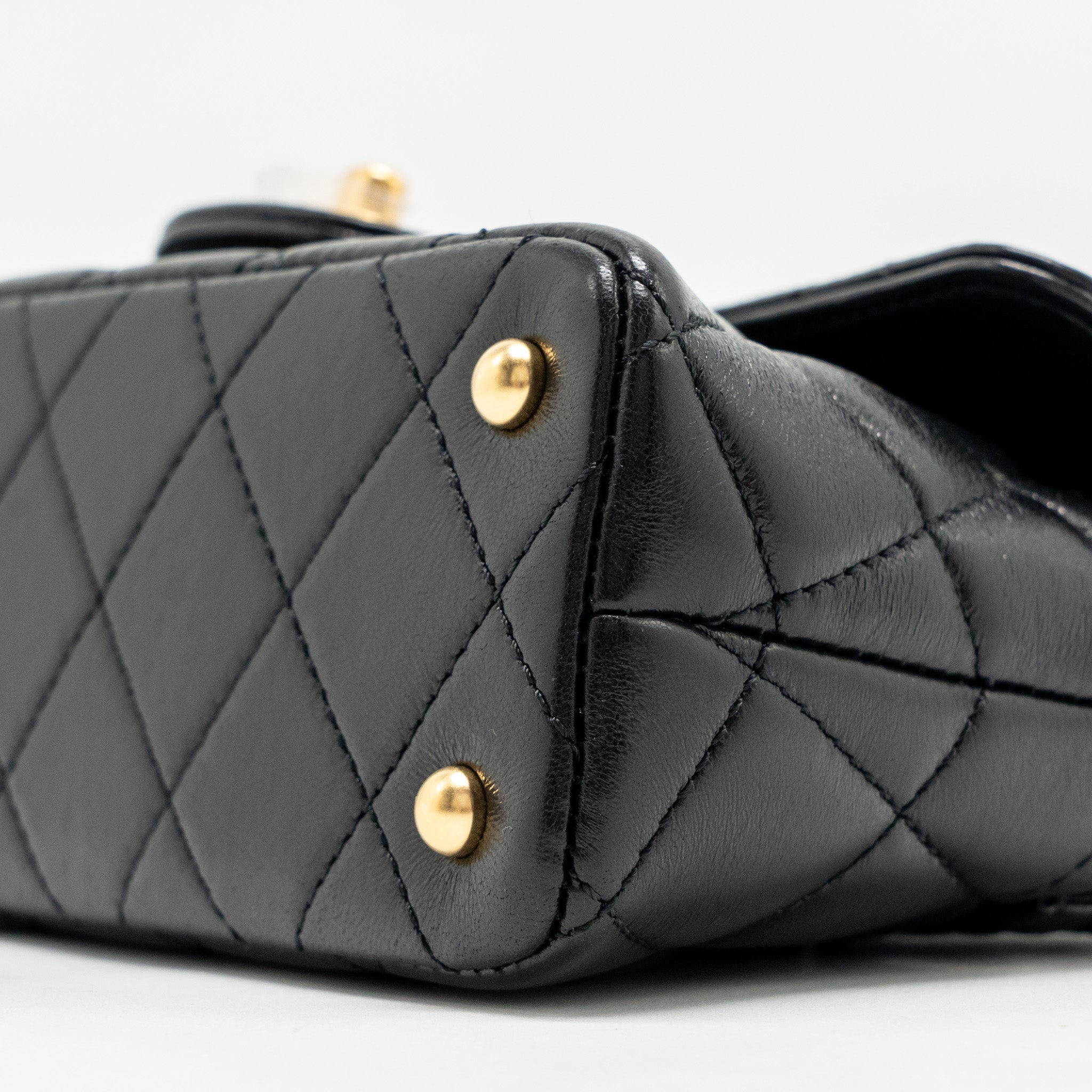 Chanel 25p Top Handle Flap Bag Shiny Lambskin Black (microchip)