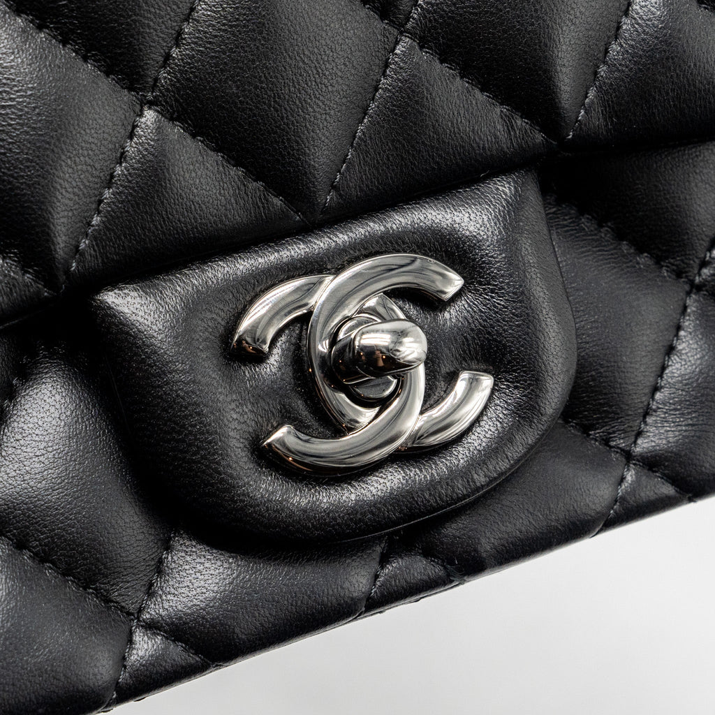 Chanel mini square Flap bag lambskin black