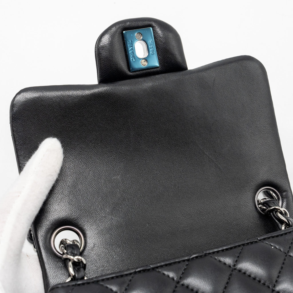 Chanel mini square Flap bag lambskin black