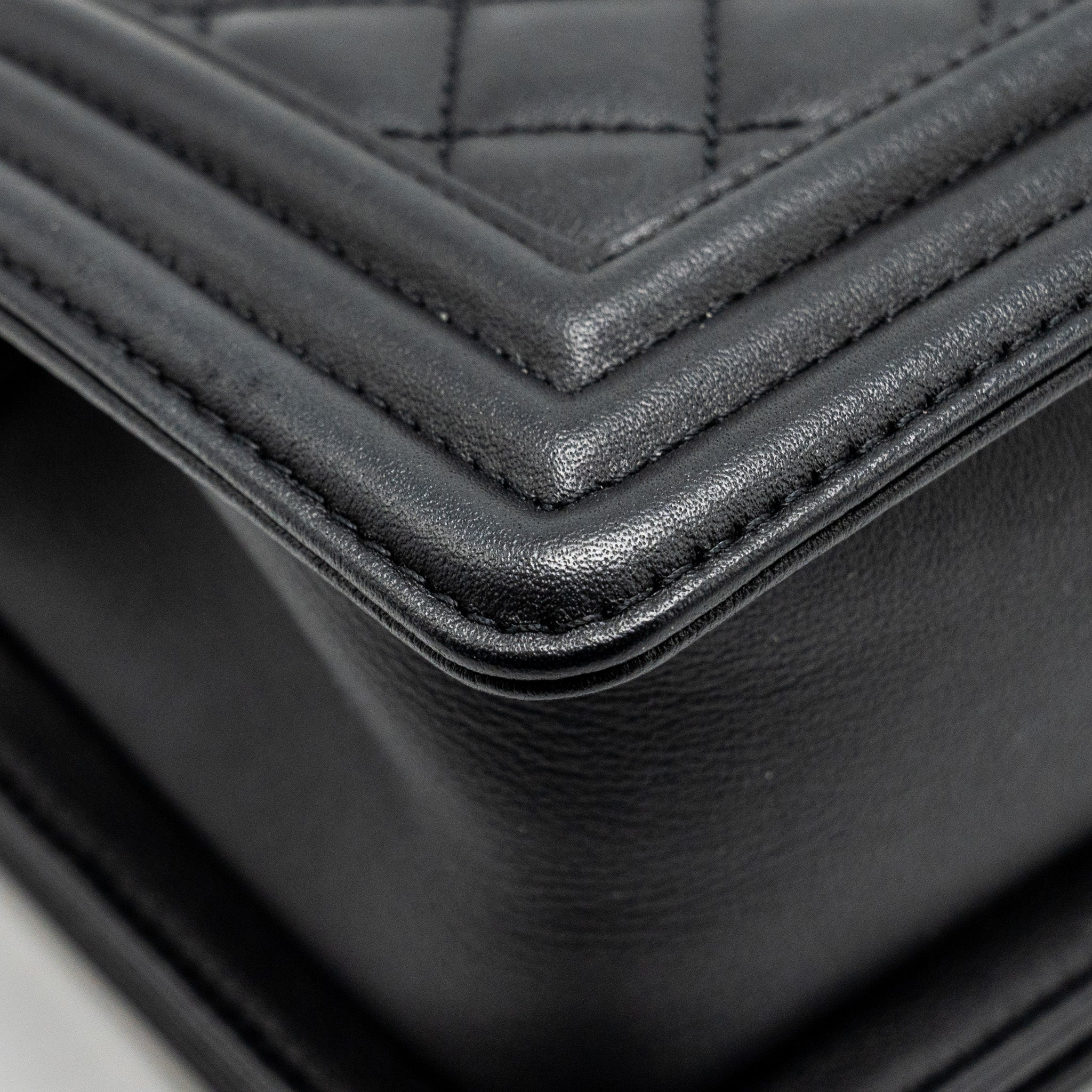 Chanel Small Boy Bag Calfskin Black  (microchip)