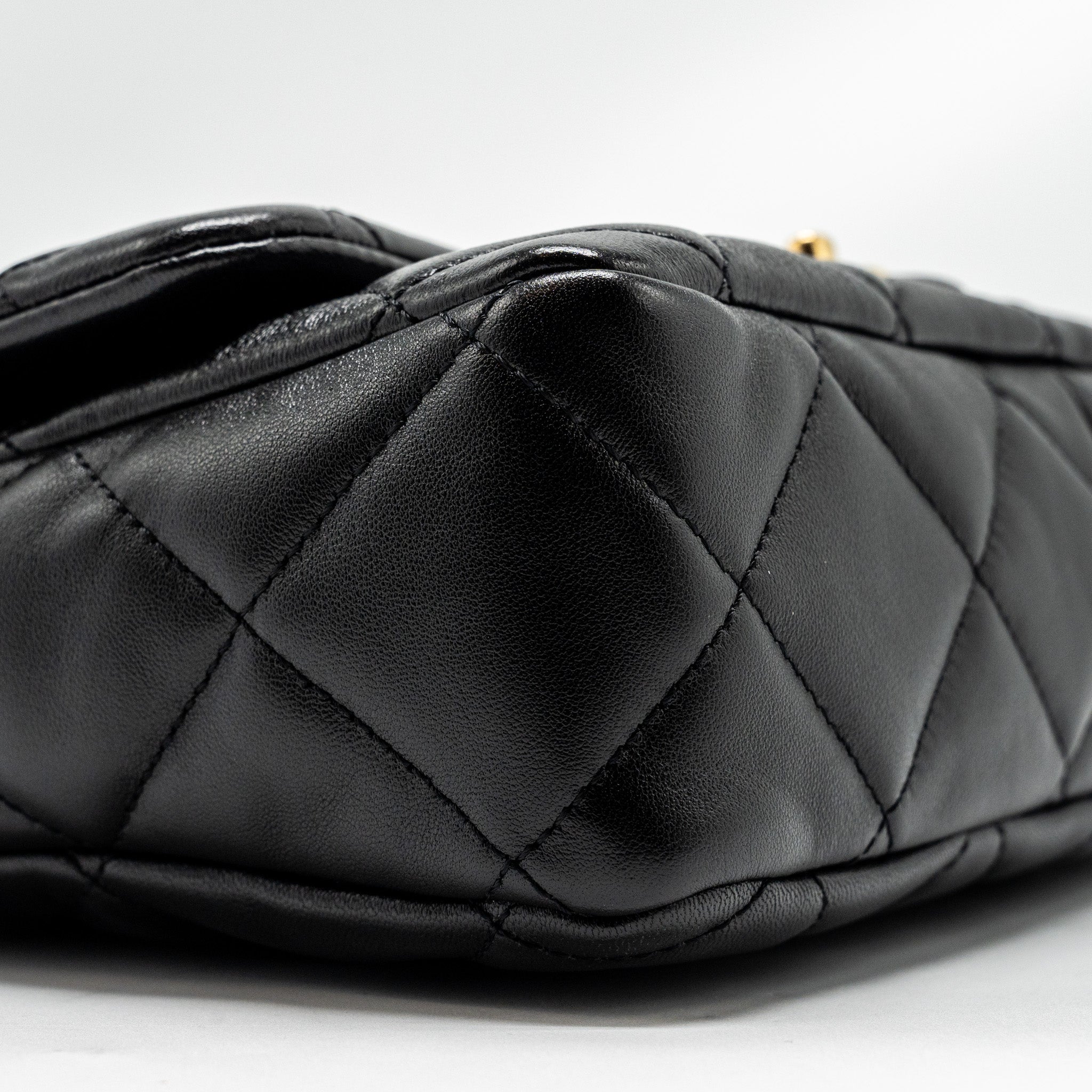 Chanel Giant Chain Quilted large flap bag lambskin black  (microchip)