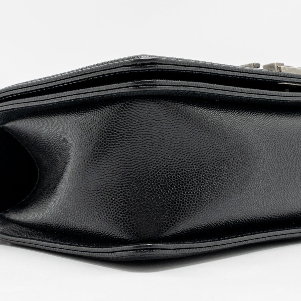 Chanel Medium Boy Bag Caviar Black  (Microchip)