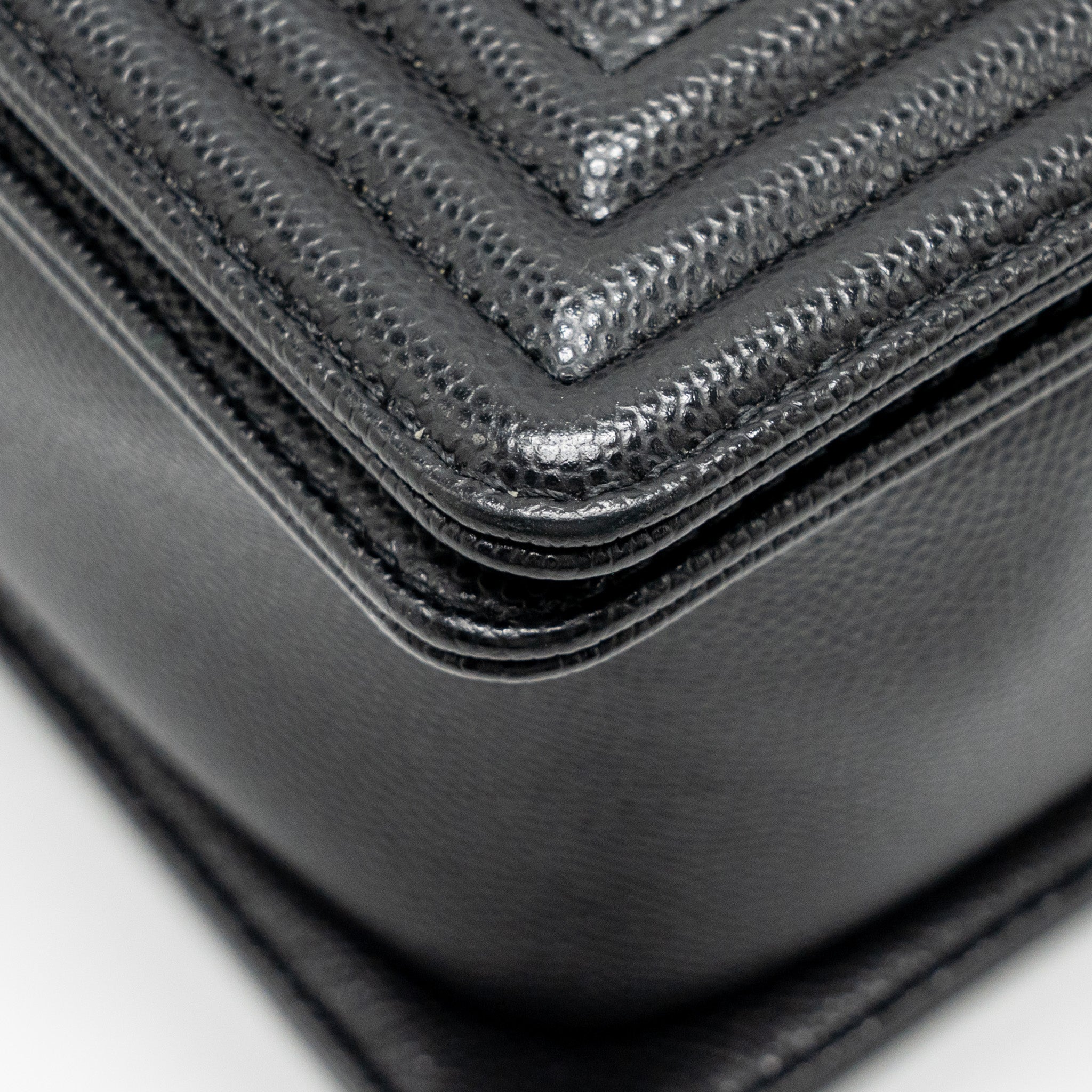 Chanel Medium Boy Bag Caviar Black  (Microchip)
