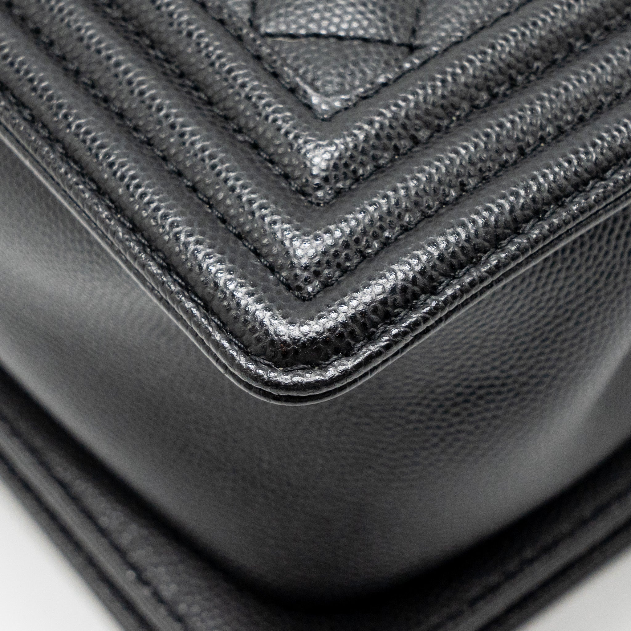 Chanel Medium Boy Bag Caviar Black  (Microchip)