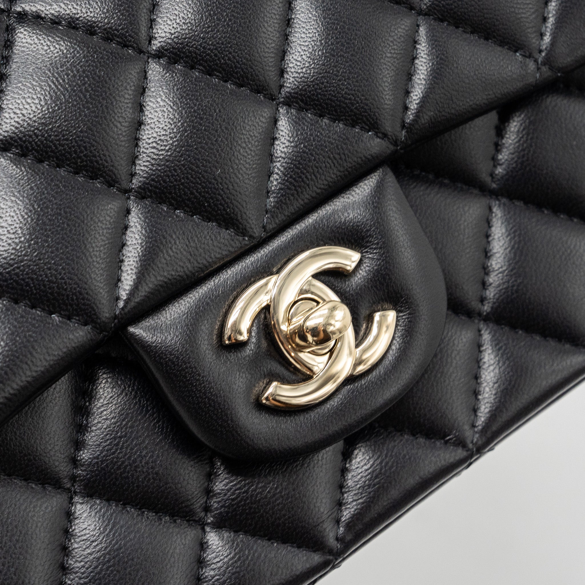Chanel Top Handle Mini Rectangular Lambskin Black L(Microchip)