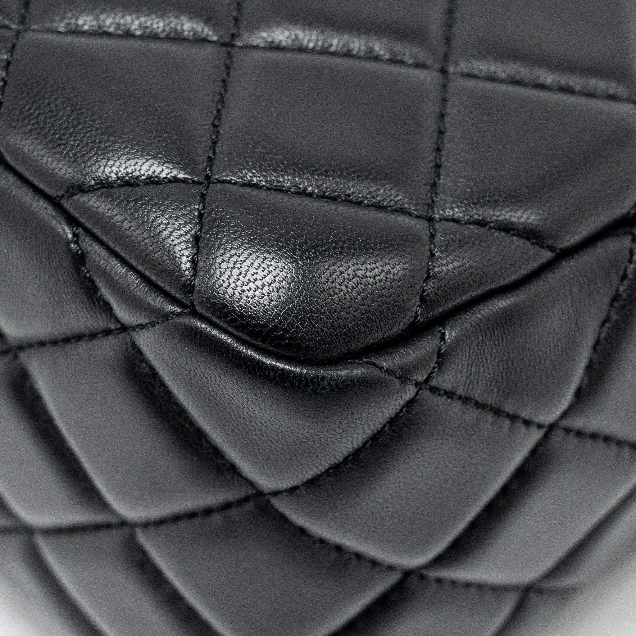 Chanel 22B Pearl Crush Hobo Bag Lambskin BLACK  (Microchip)
