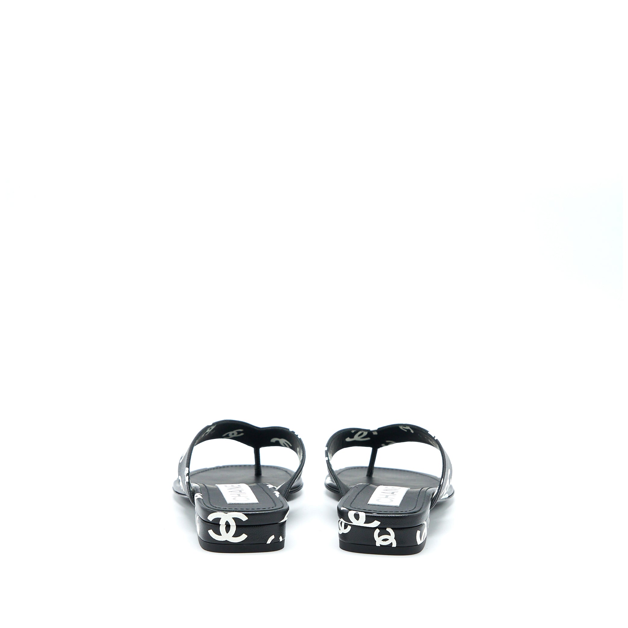 Chanel Size 35 22S CC Logo Flip Flops Printed Lambskin Black/White