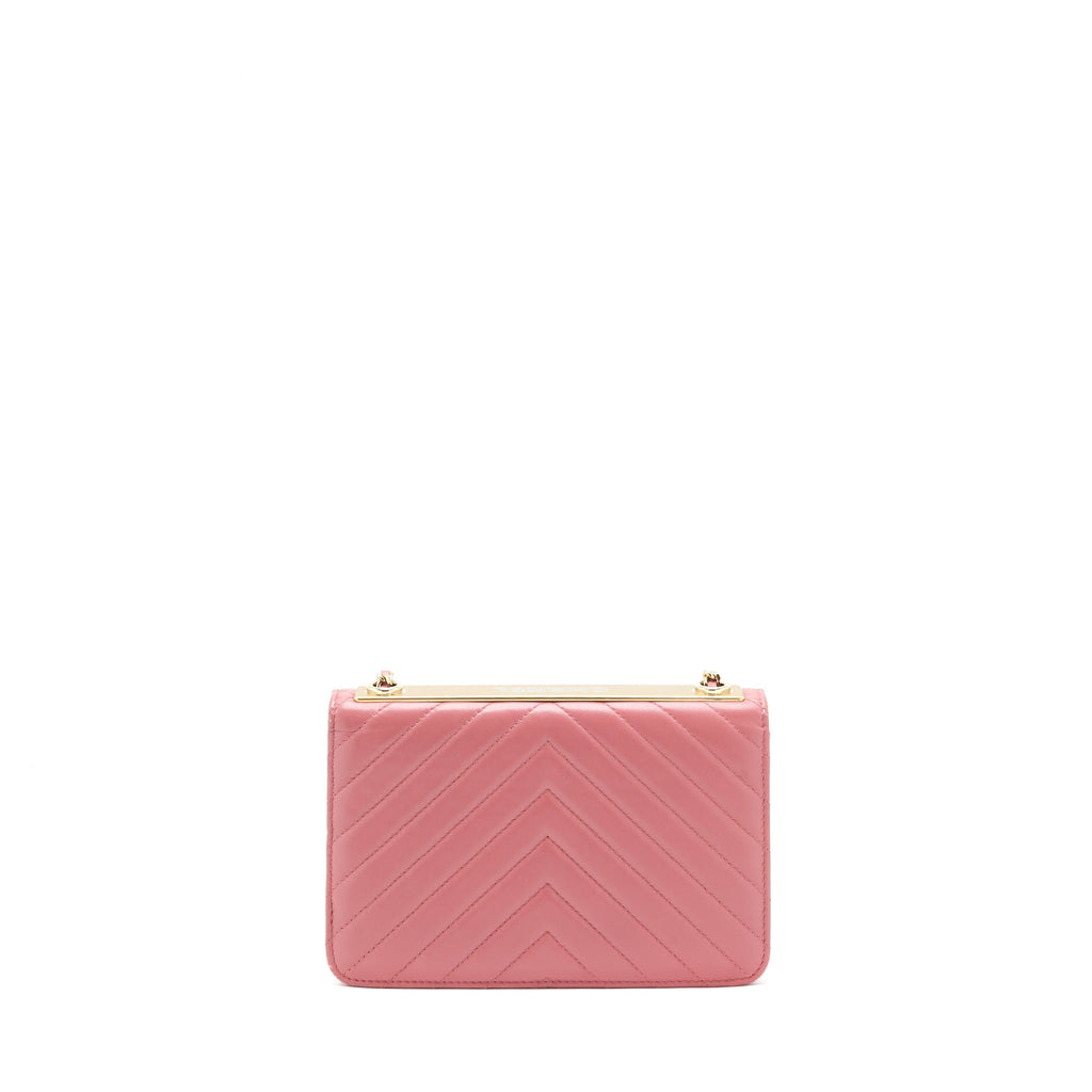 Chanel Chevron trendy CC Wallet on Chain Lambskin pink L