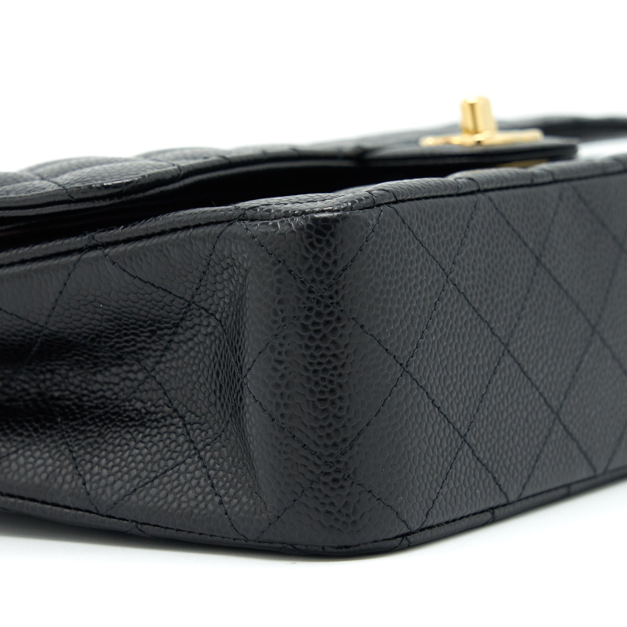 Chanel Medium Classic Flap bag Caviar Black