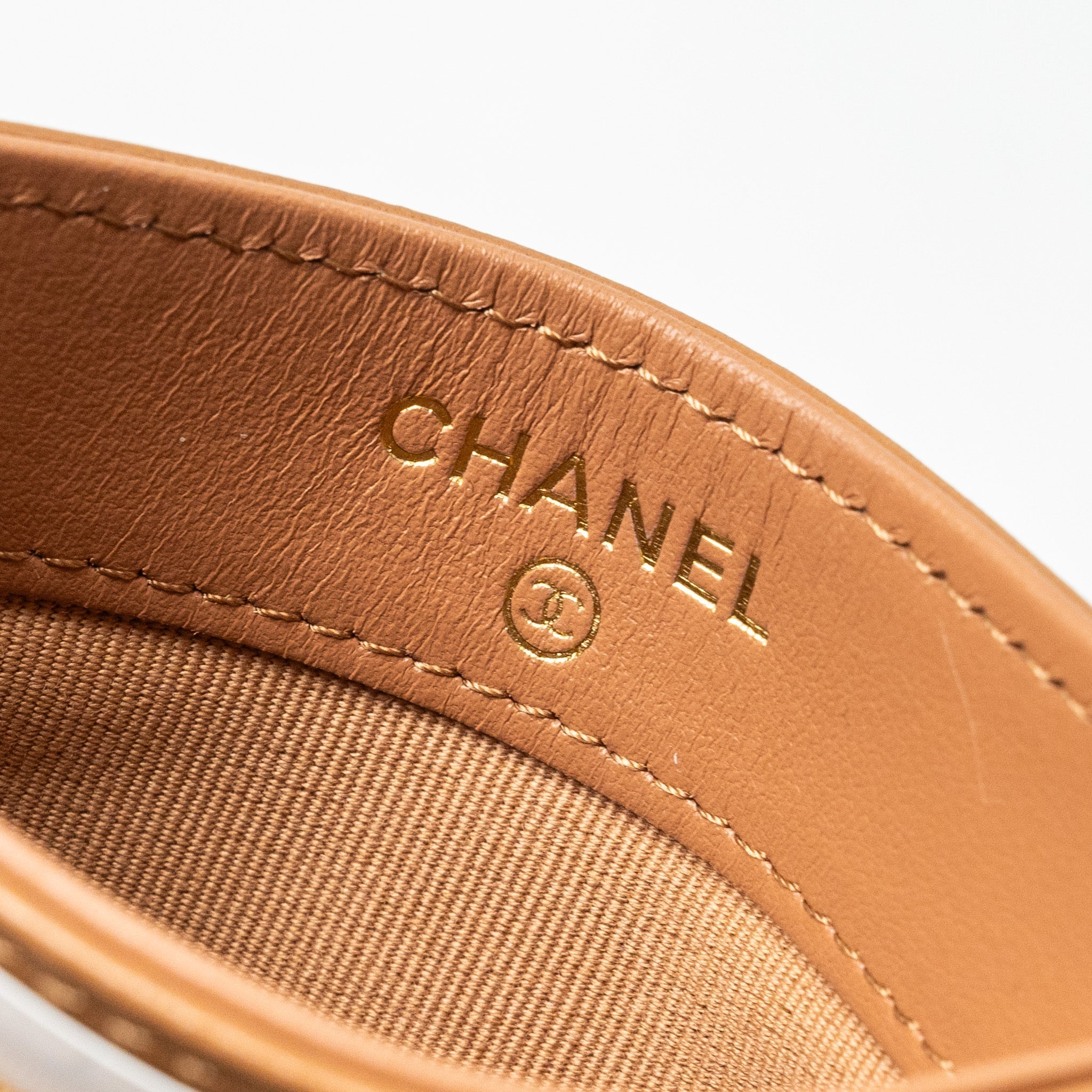 Chanel 19 Card Holder Lambskin Caramel  (Microchip)