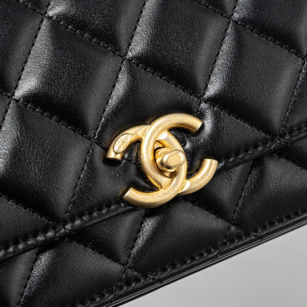 Chanel 24C gold Crush wallet on chain calfskin black  (microchip)