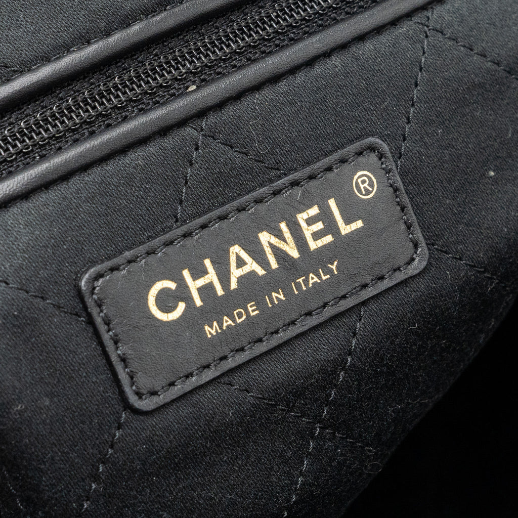 Chanel small 22 bag calfskin with white Stitching black  (microchip)