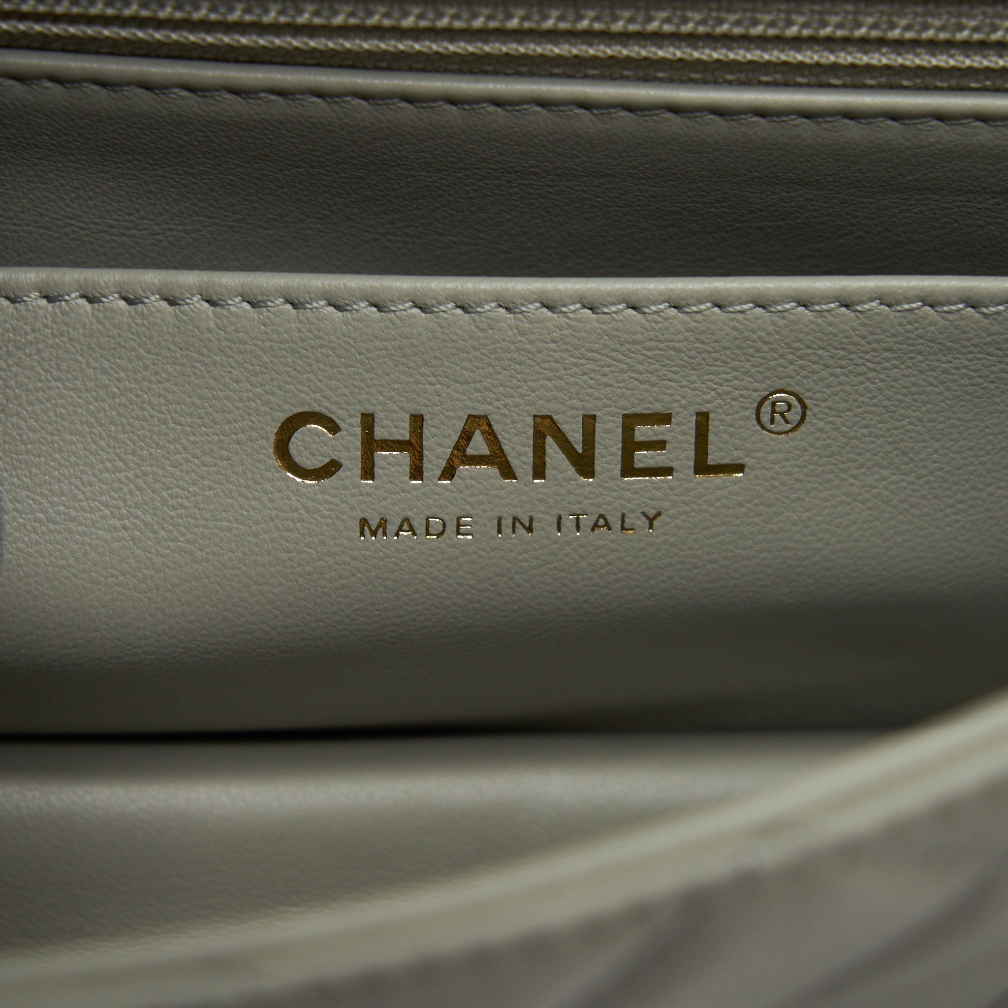 Chanel 22C light Pearl Crush mini Flap Bag Lambskin light Grey