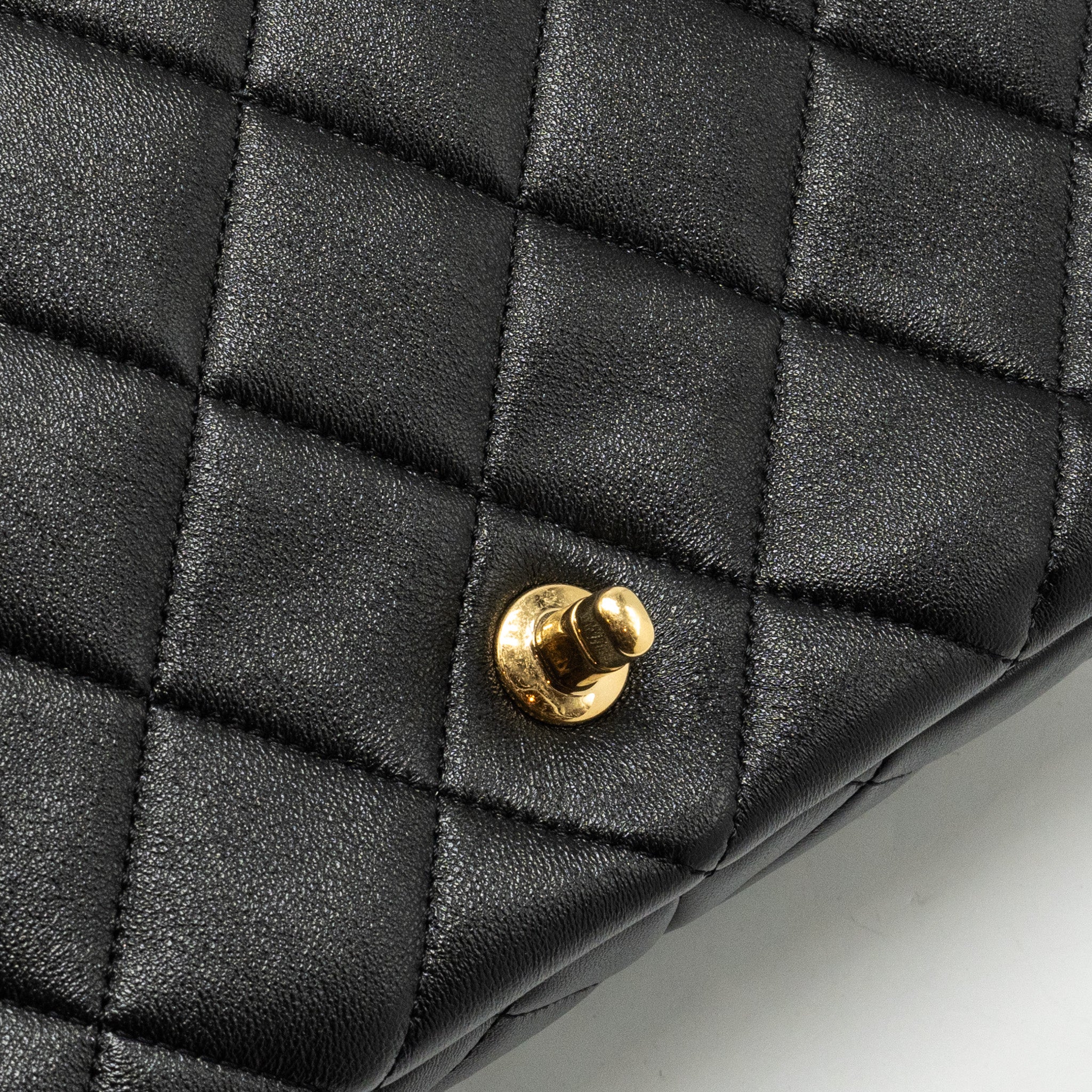 Chanel Giant Chain Quilted large flap bag lambskin black  (microchip)
