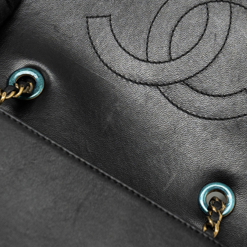 Chanel CC logo square flap bag lambskin black