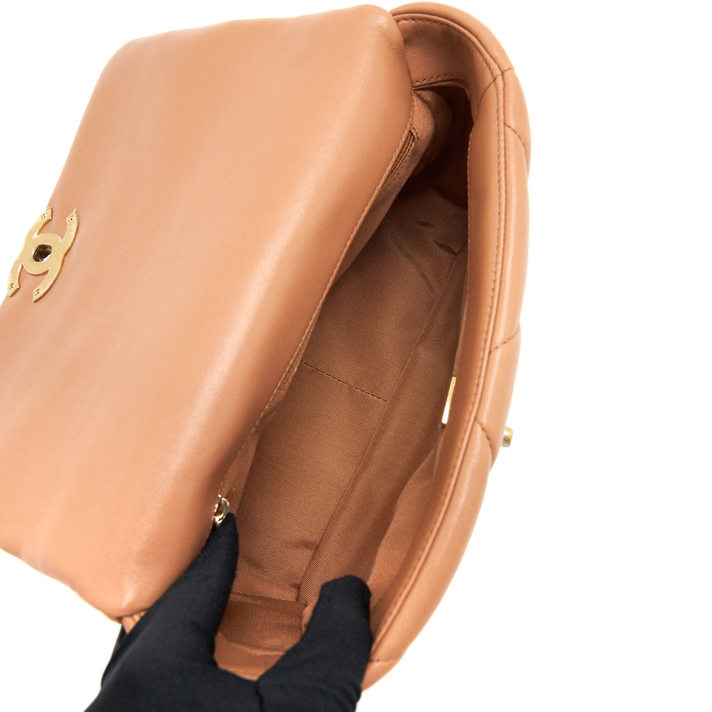 Chanel 21K Small 19 Flap Bag Lambskin Caramel