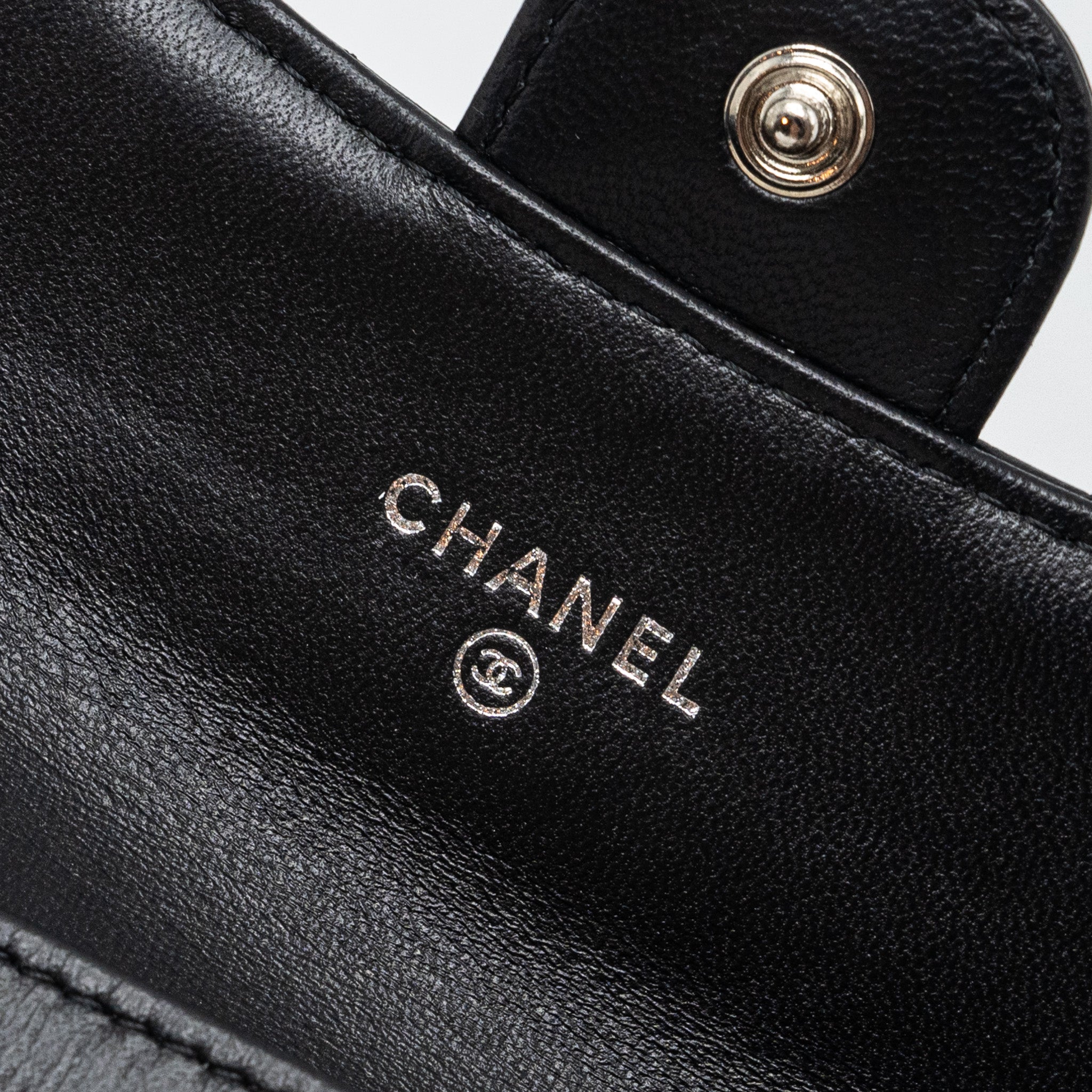 Chanel Classic Flap card holder Lambskin Black