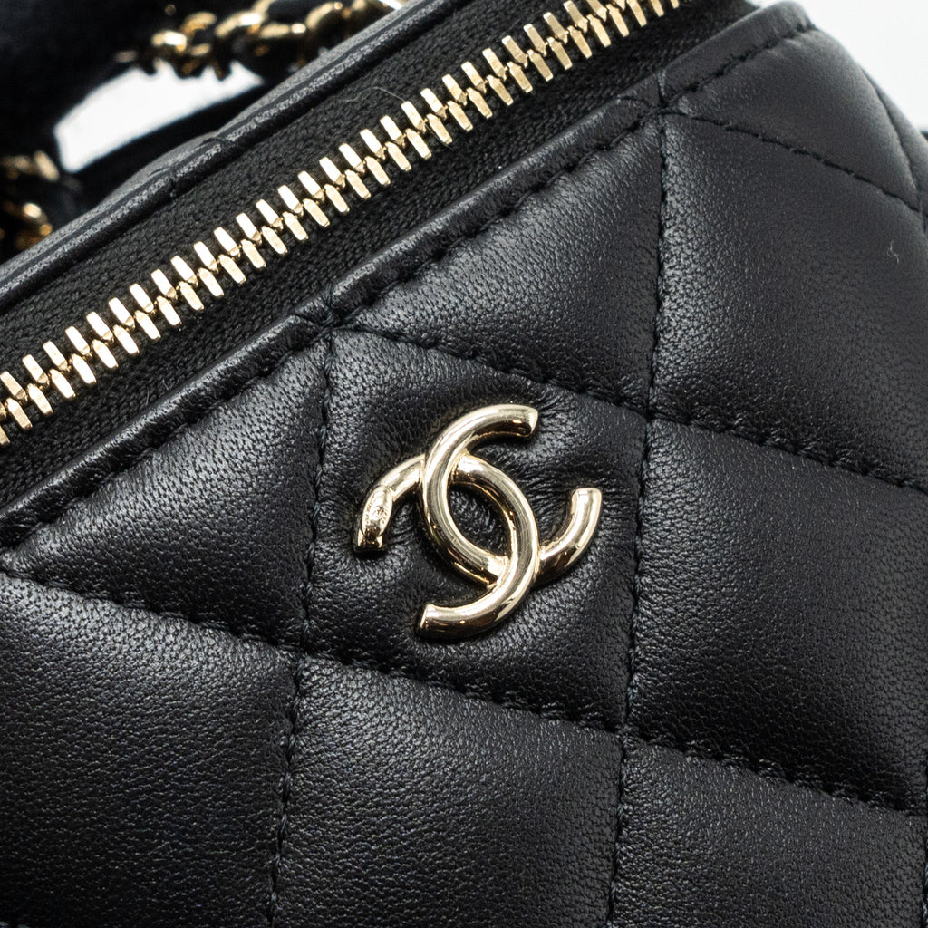 Chanel Pearl Crush Mini Vanity Case Lambskin Black L(microchip)