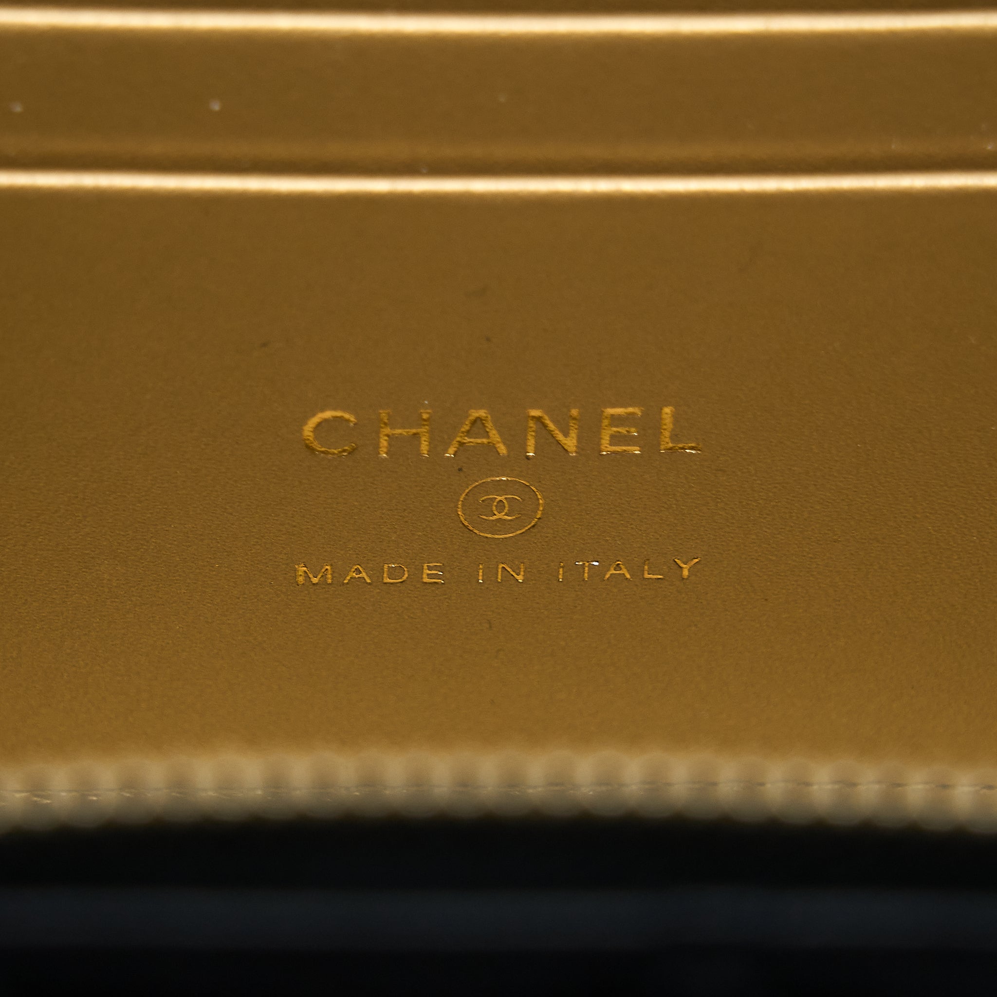 Chanel 22A Pearl Crush Long Vanity With Chain Lambskin Black