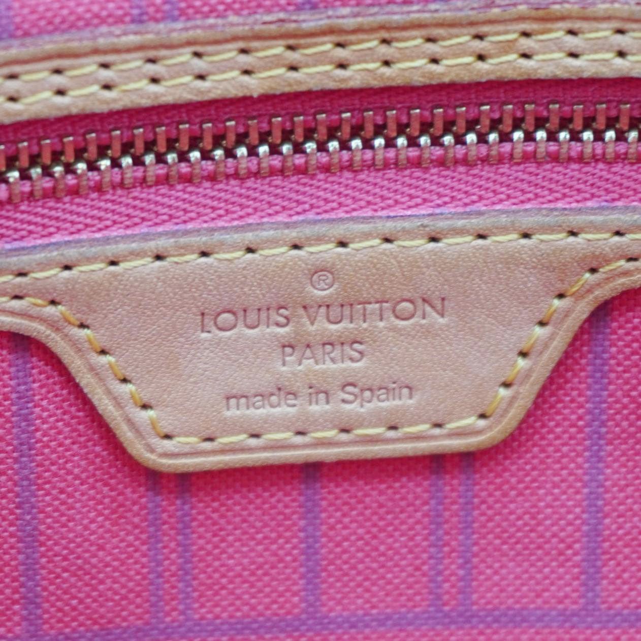 LOUIS VUITTON Neverfull MM V Monogram Canvas Tote Bag Brown