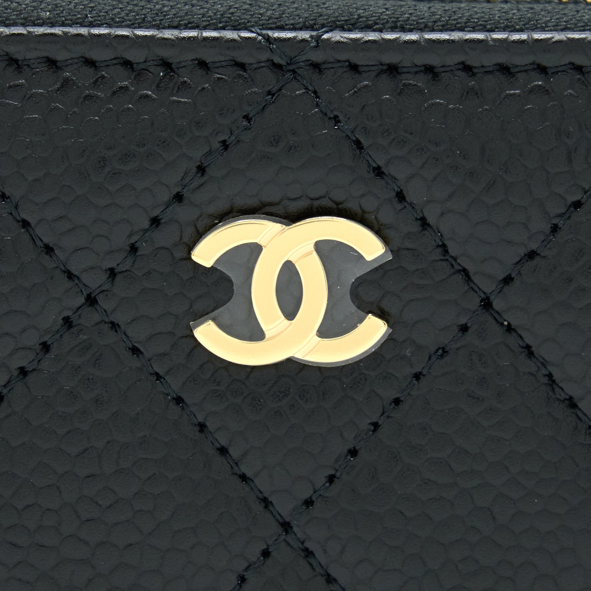 Chanel Zip Small Card Holder Caviar black