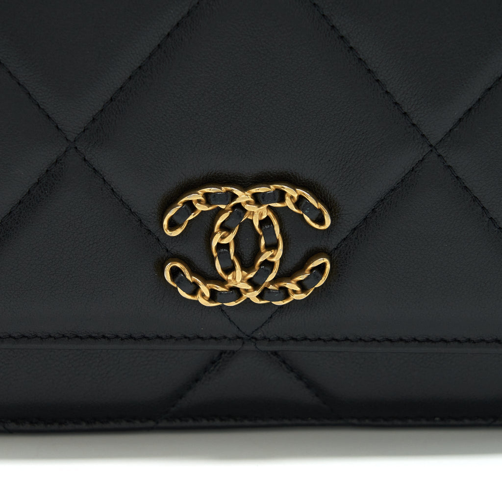 Chanel 19 Wallet On Chain Lambskin Black With Multicolour Hardware (Microchip)