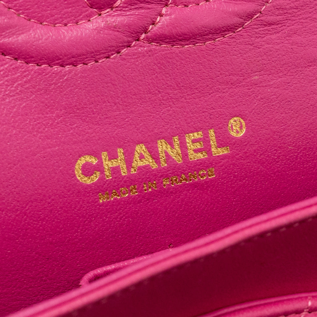Chanel Medium chevron Classic Double flap bag lambskin pink