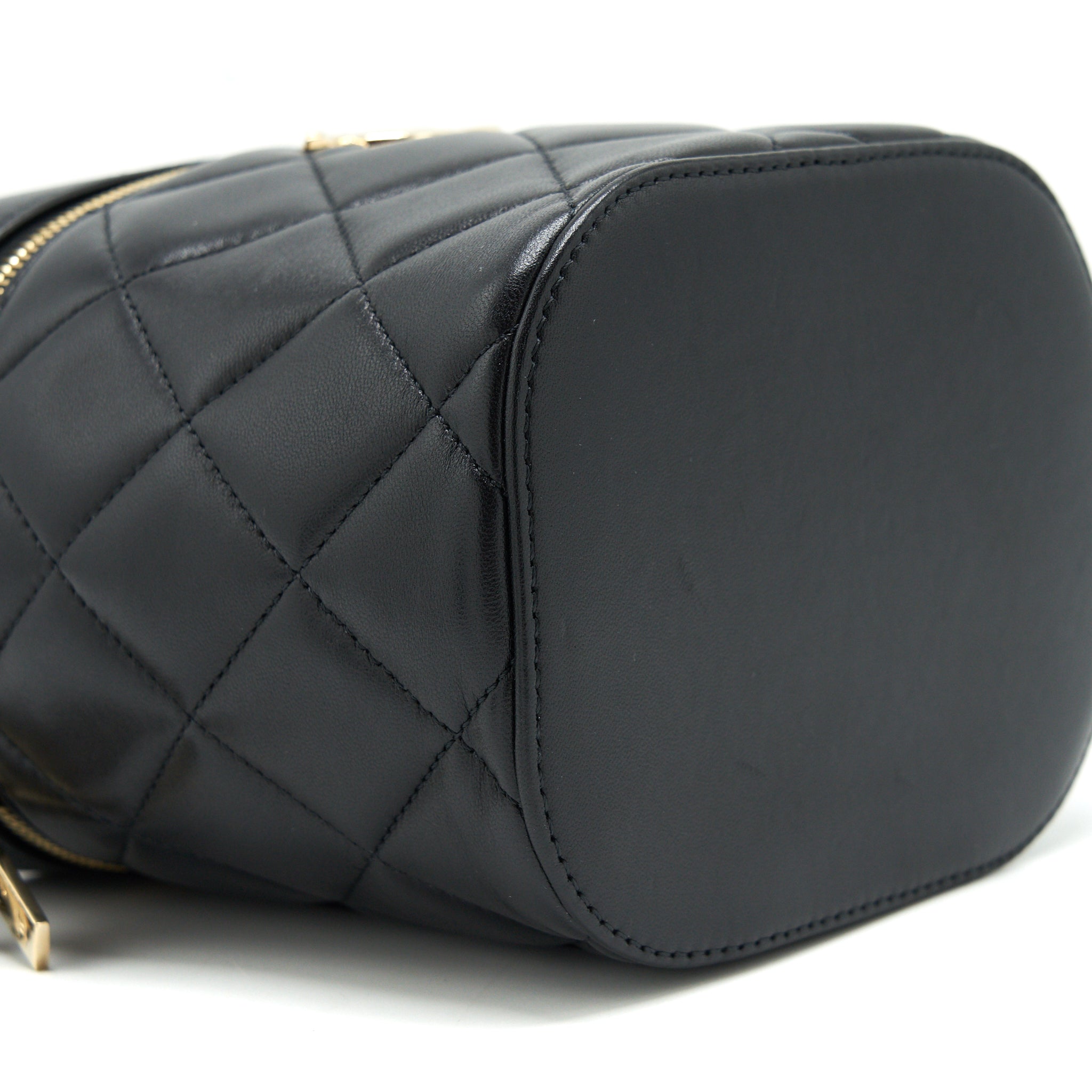 Chanel Trendy CC Round Vanity Case Crossbody Bag Lambskin Black L