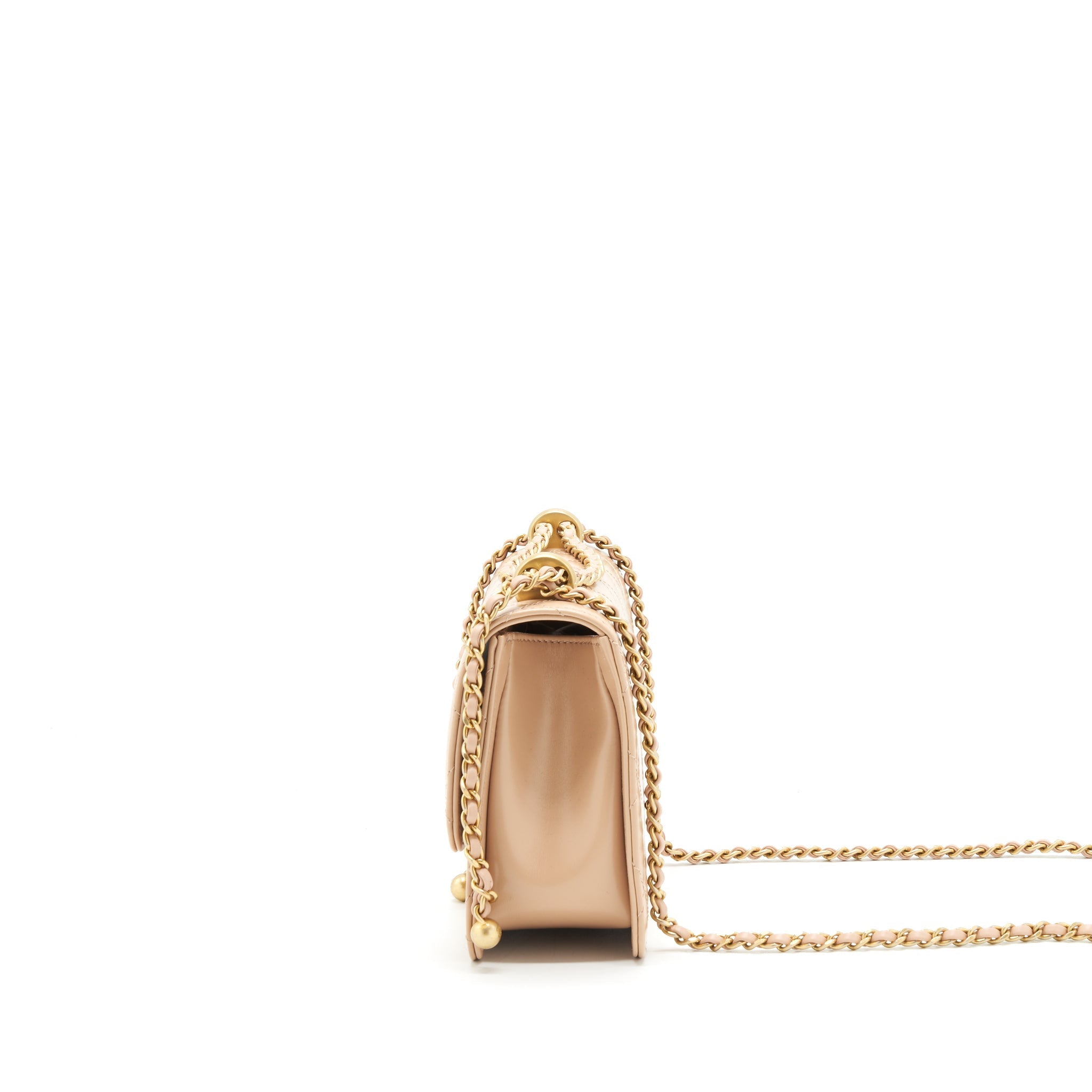 Chanel 21A Gold Crush Flap Bag Calfskin beige