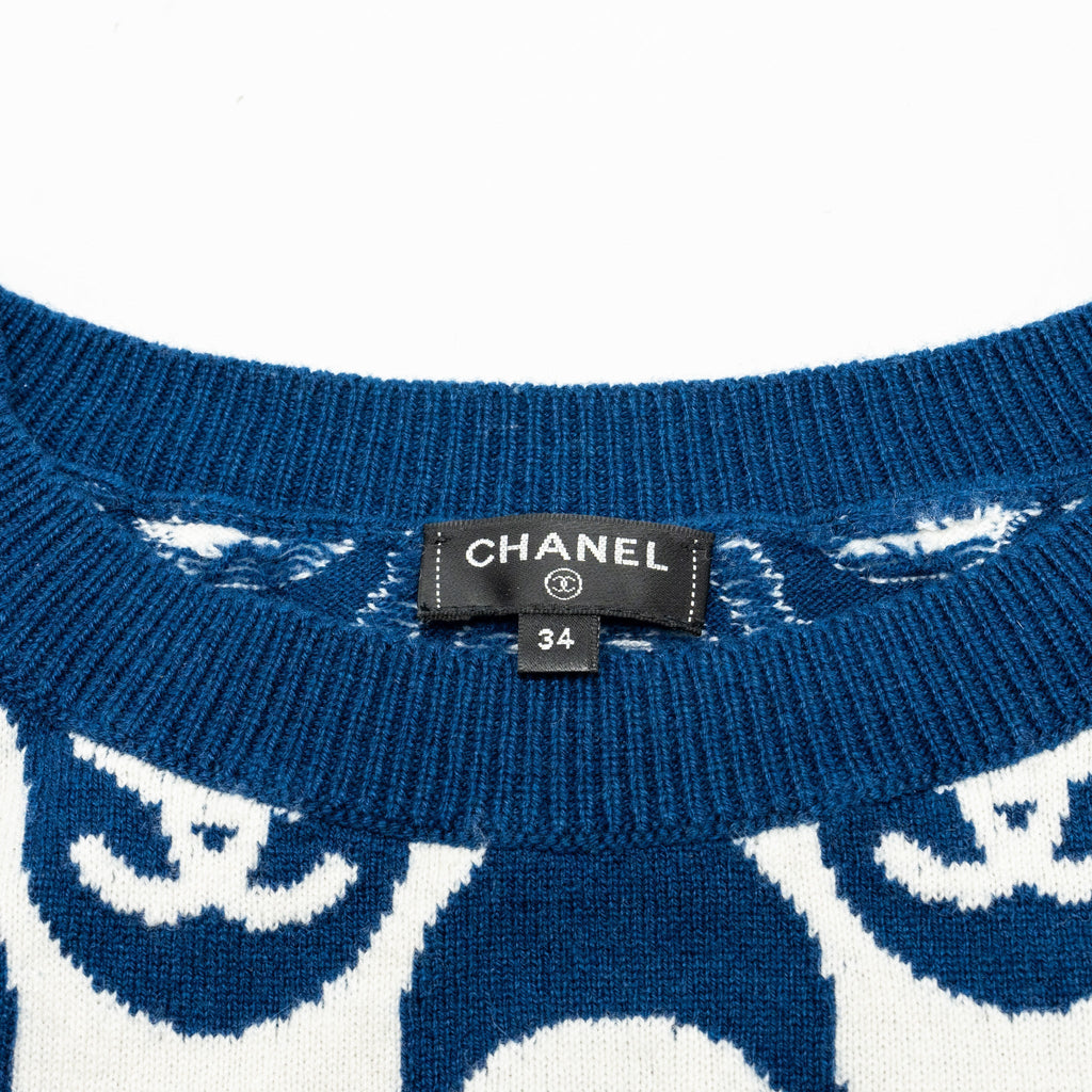 Chanel size 34 cashmere sweater blue/white