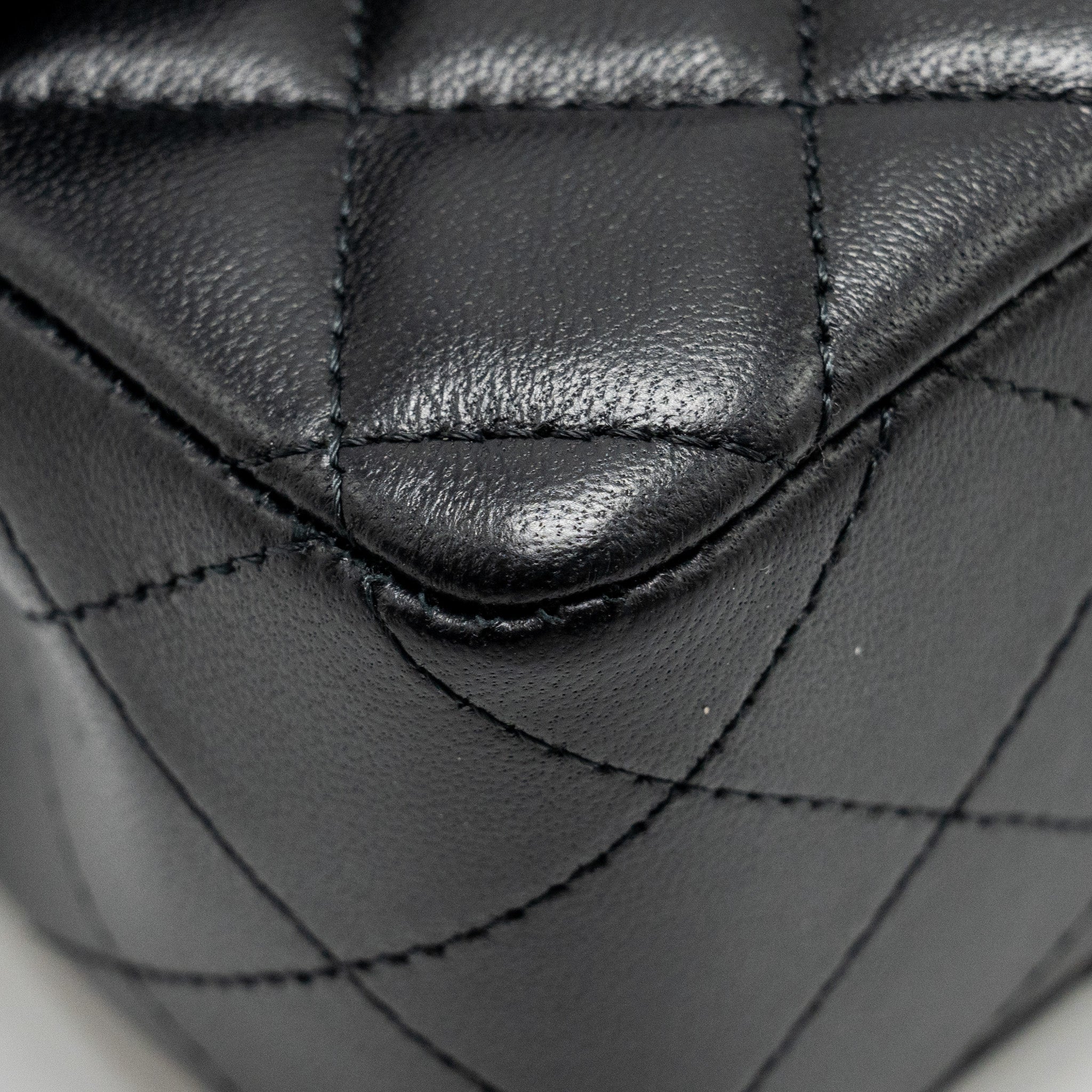 Chanel Mini Rectangular Flap Bag Lambskin Black L (microchip)