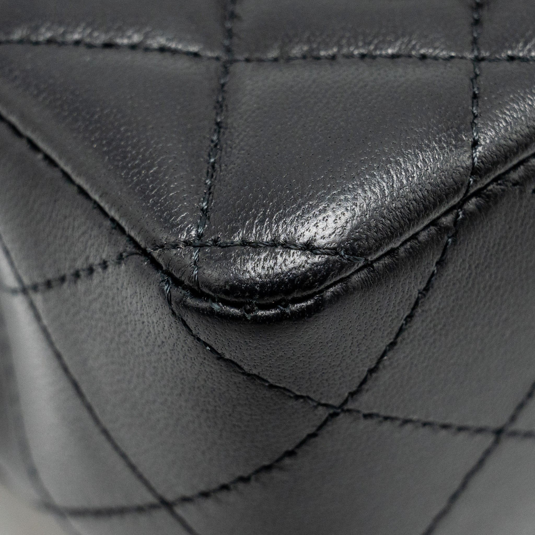 Chanel Mini Rectangular Flap Bag Lambskin Black L (microchip)