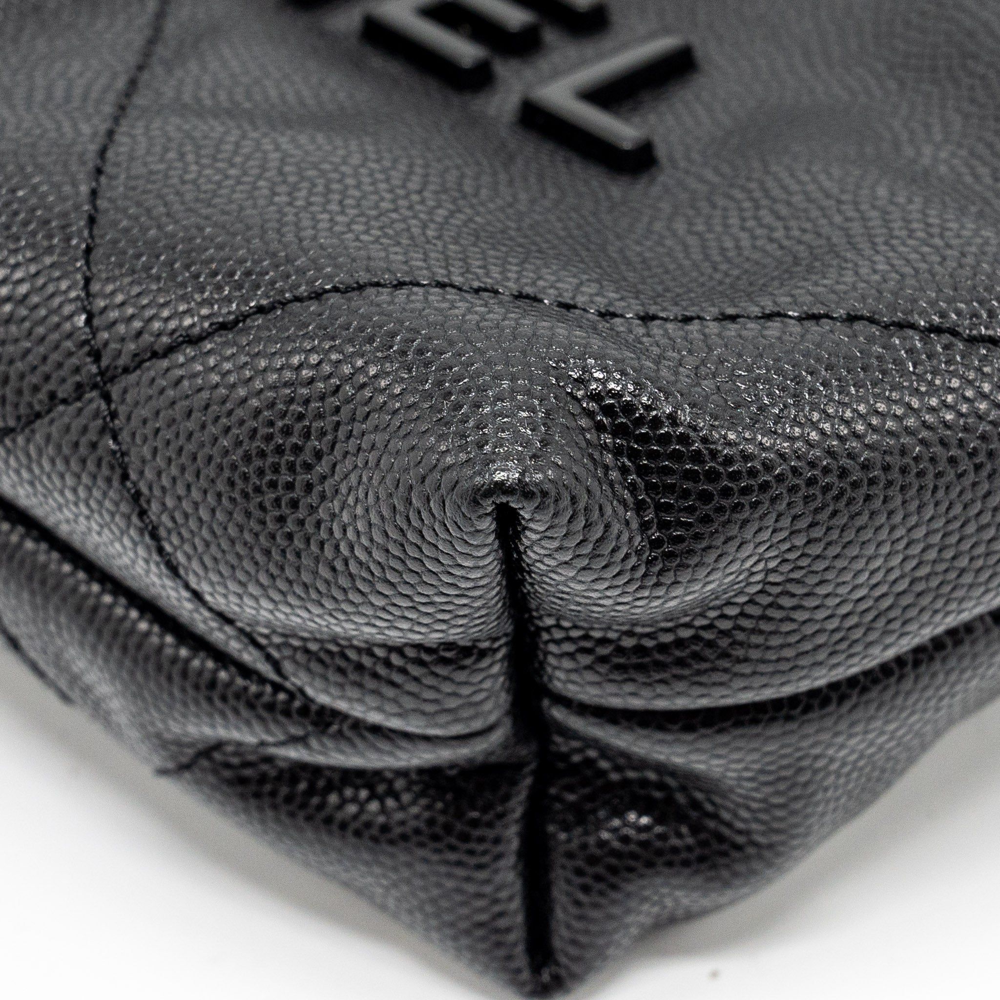 Chanel Mini 22 Bag Caviar Black  (Microchip)
