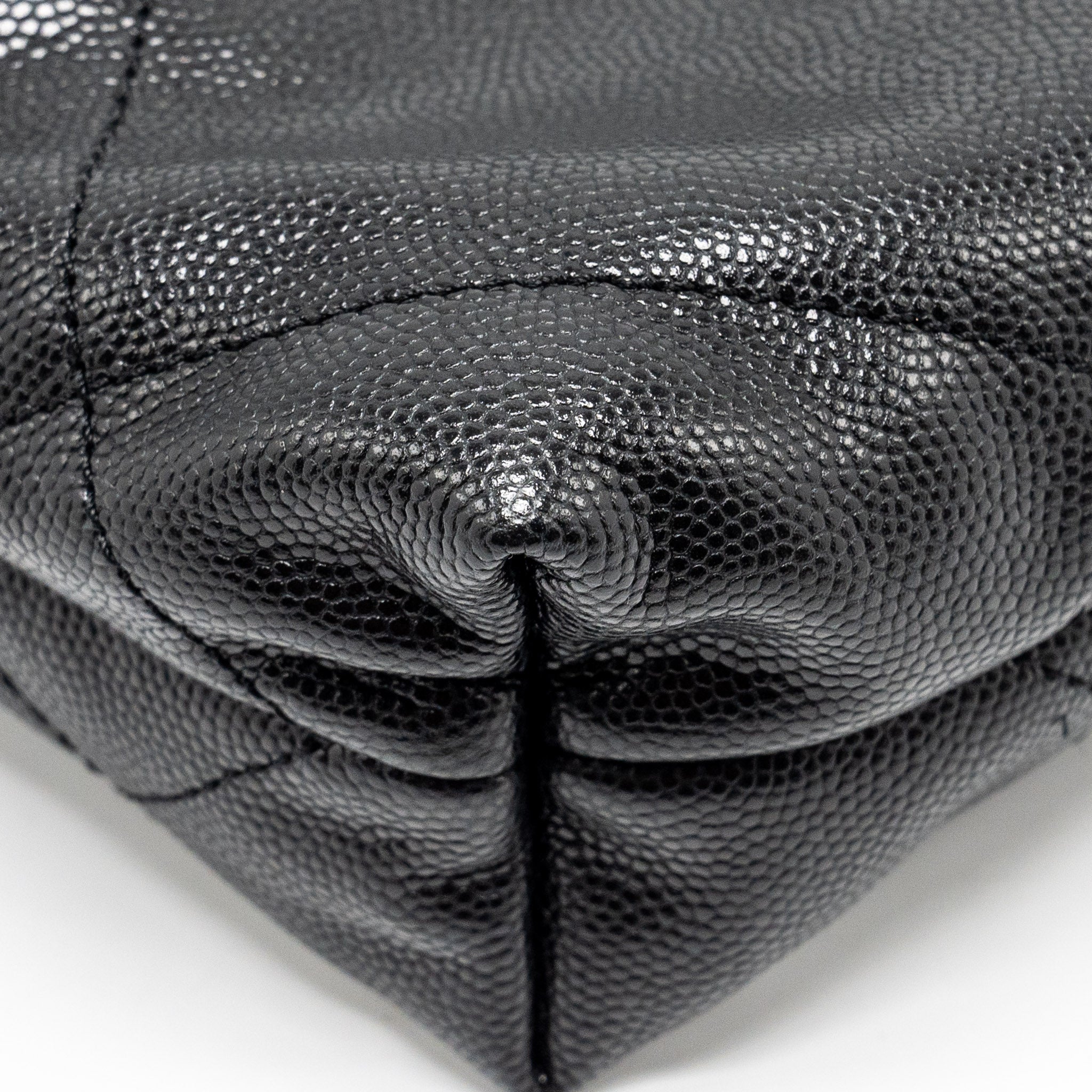 Chanel Mini 22 Bag Caviar Black  (Microchip)