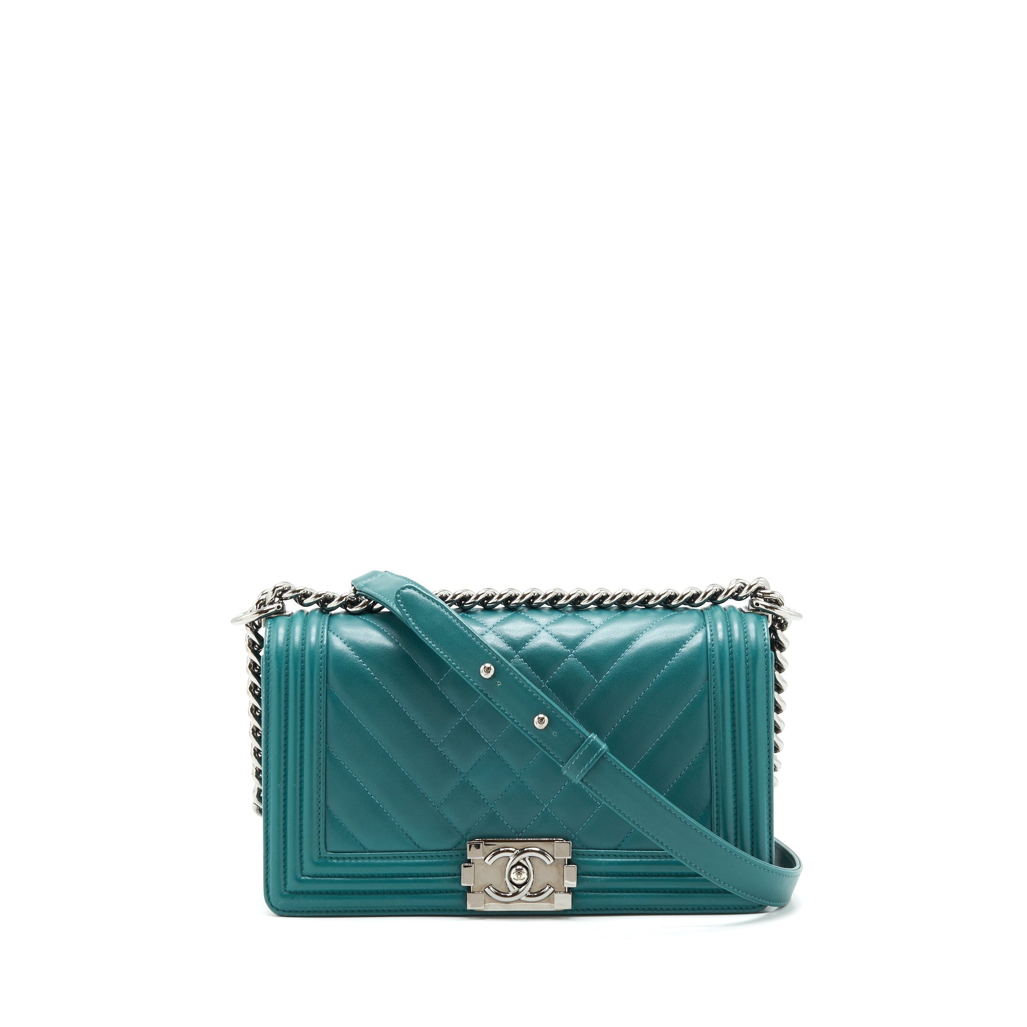 Chanel Medium Boy lambskin green