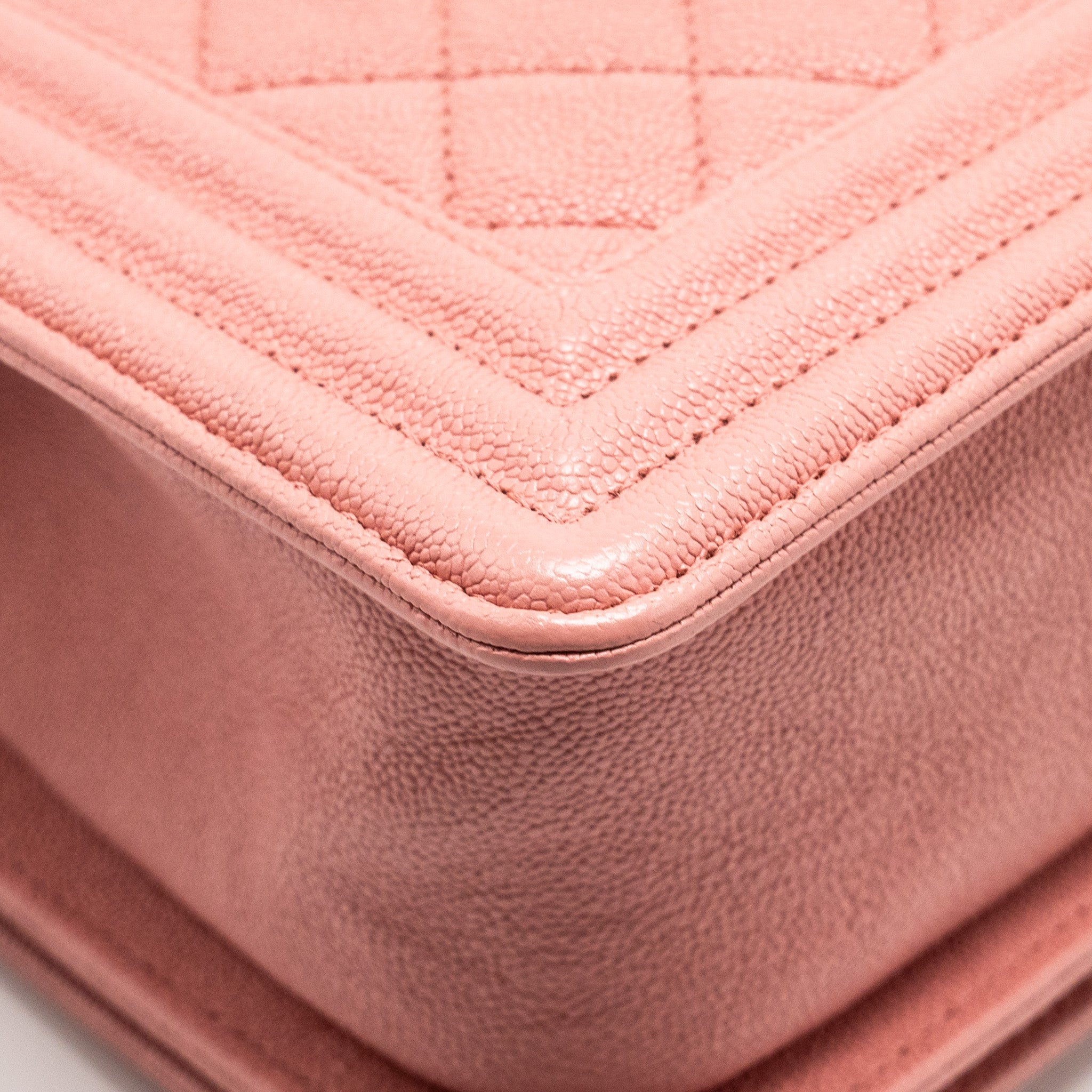 Chanel Medium Boy Bag Caviar Pink L