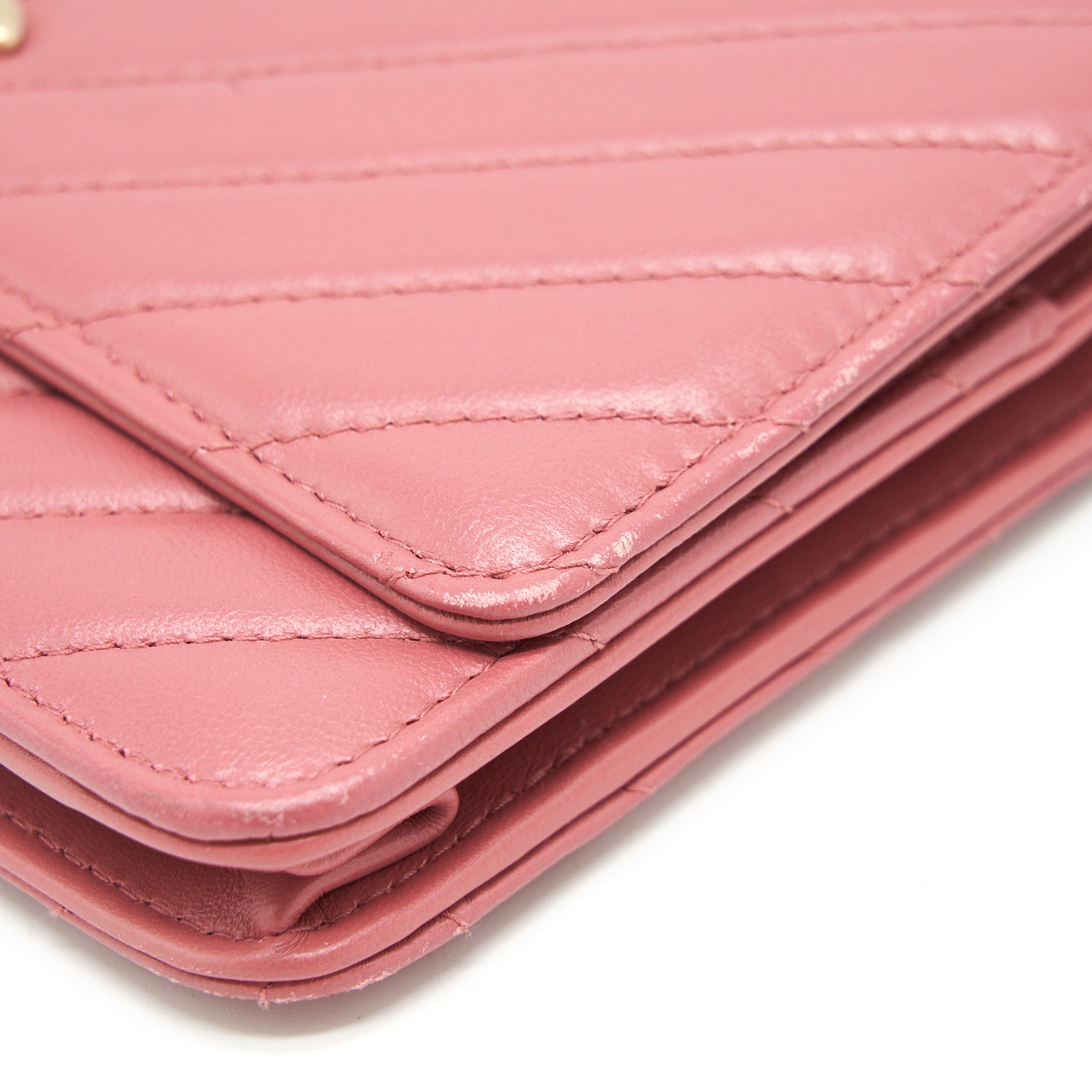 Chanel Chevron trendy CC Wallet on Chain Lambskin pink L