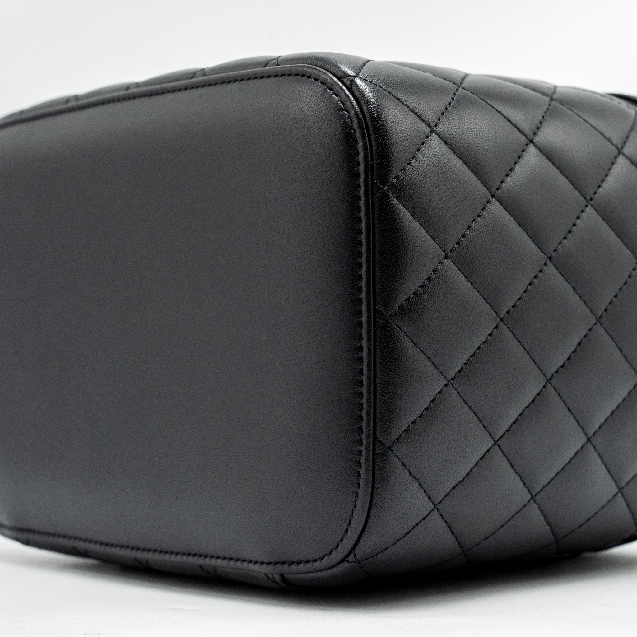 CHANEL Quilted Vanity Case Lambskin Black
