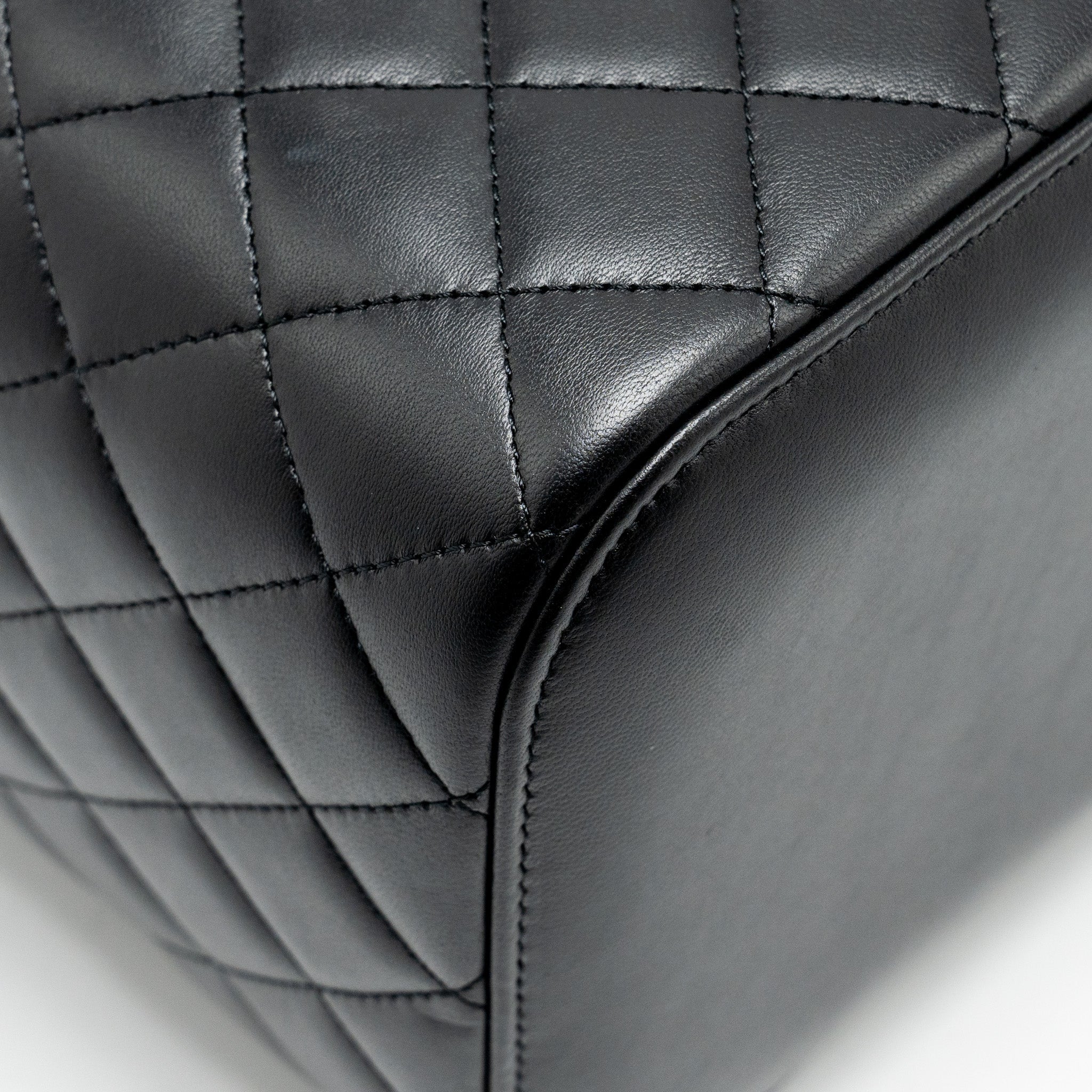 CHANEL Quilted Vanity Case Lambskin Black