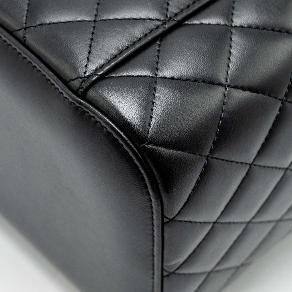 CHANEL Quilted Vanity Case Lambskin Black