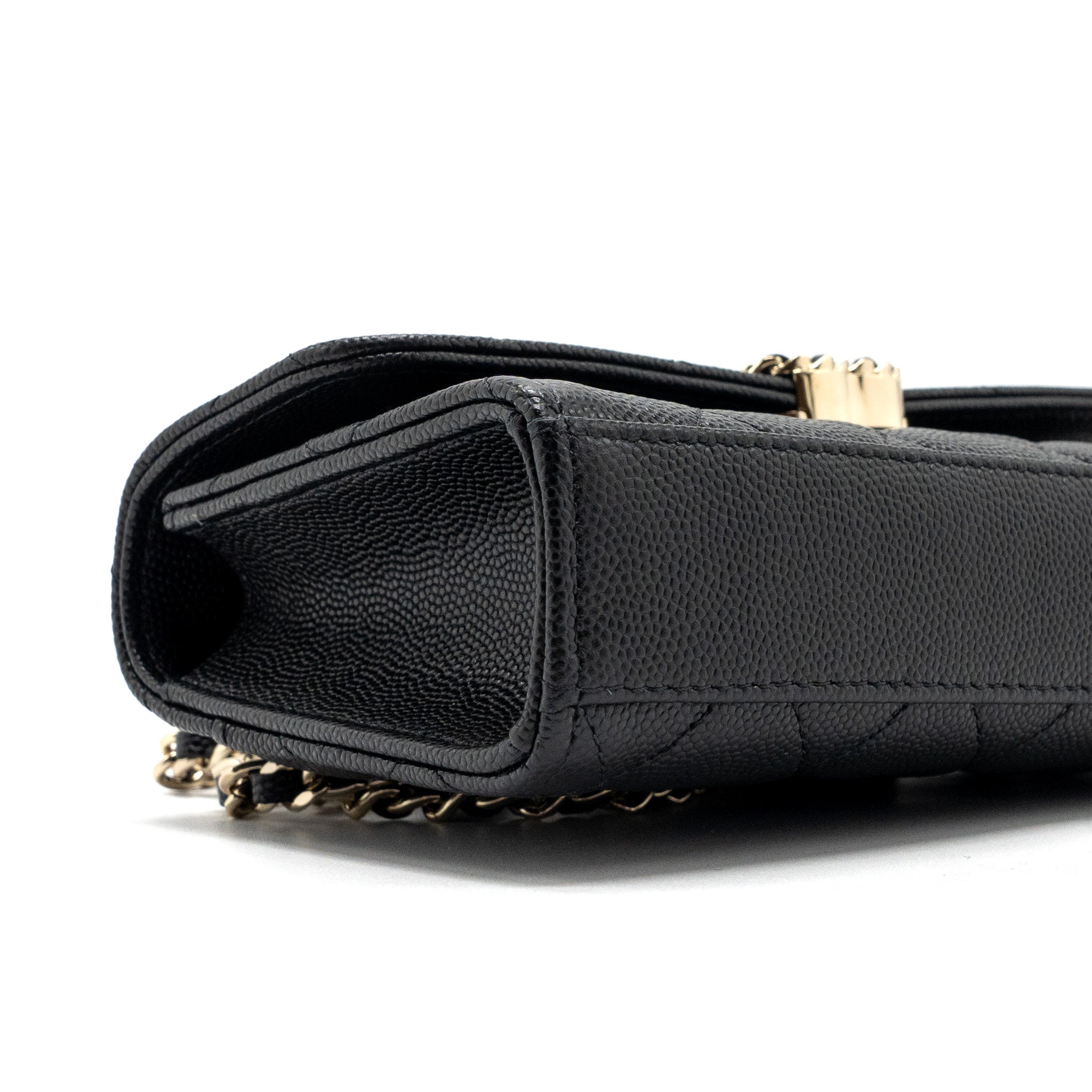 Chanel top handle mini flap bag with chain caviar black L (microchip)