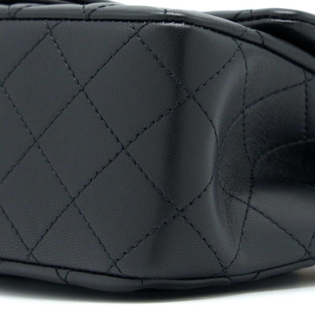 Chanel 23C Pearl Crush Mini Square Flap Bag Lambskin Black L (Microchip)