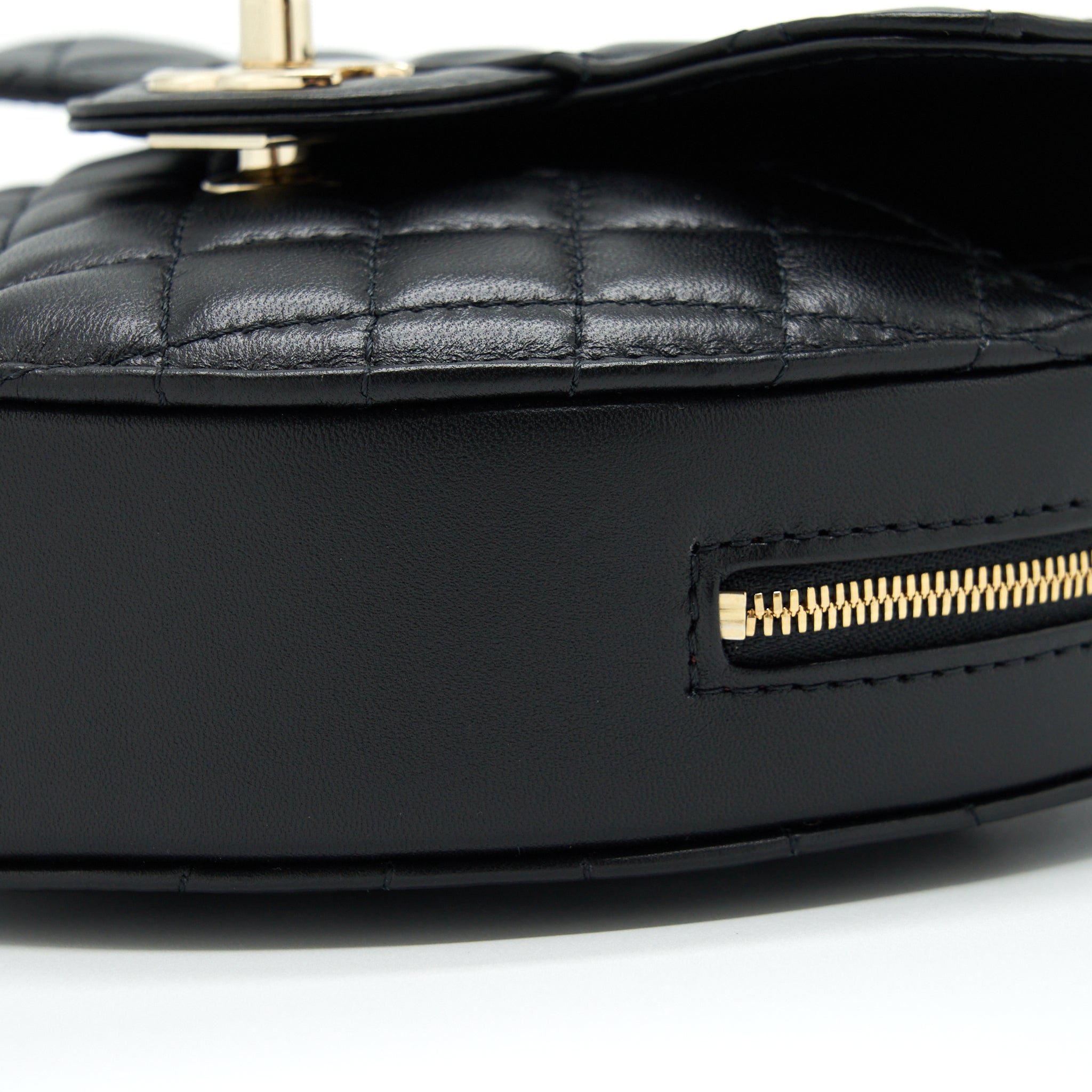 Chanel 22S Heart Bag Lambskin Black L