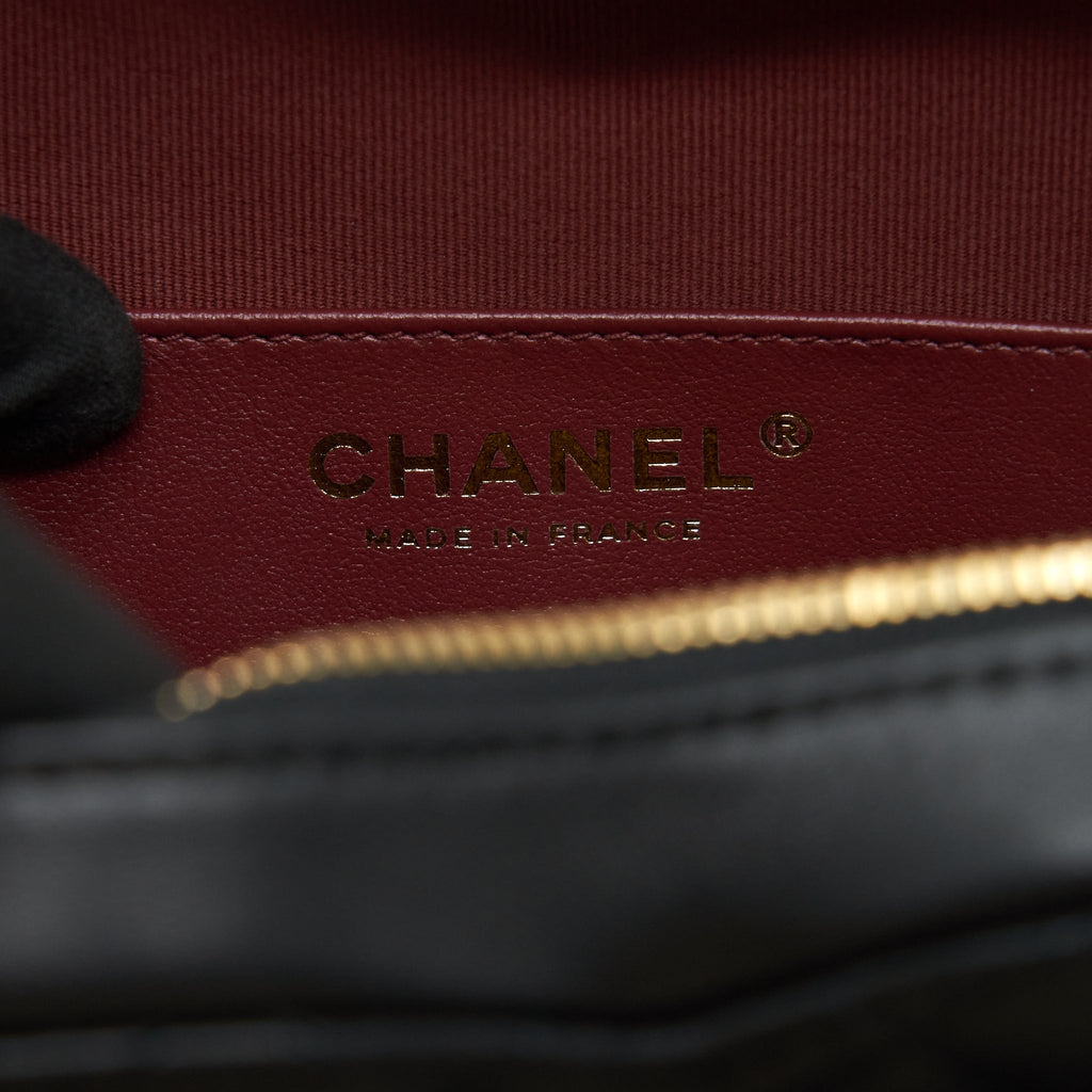 Chanel 22S Heart Bag Lambskin Black L